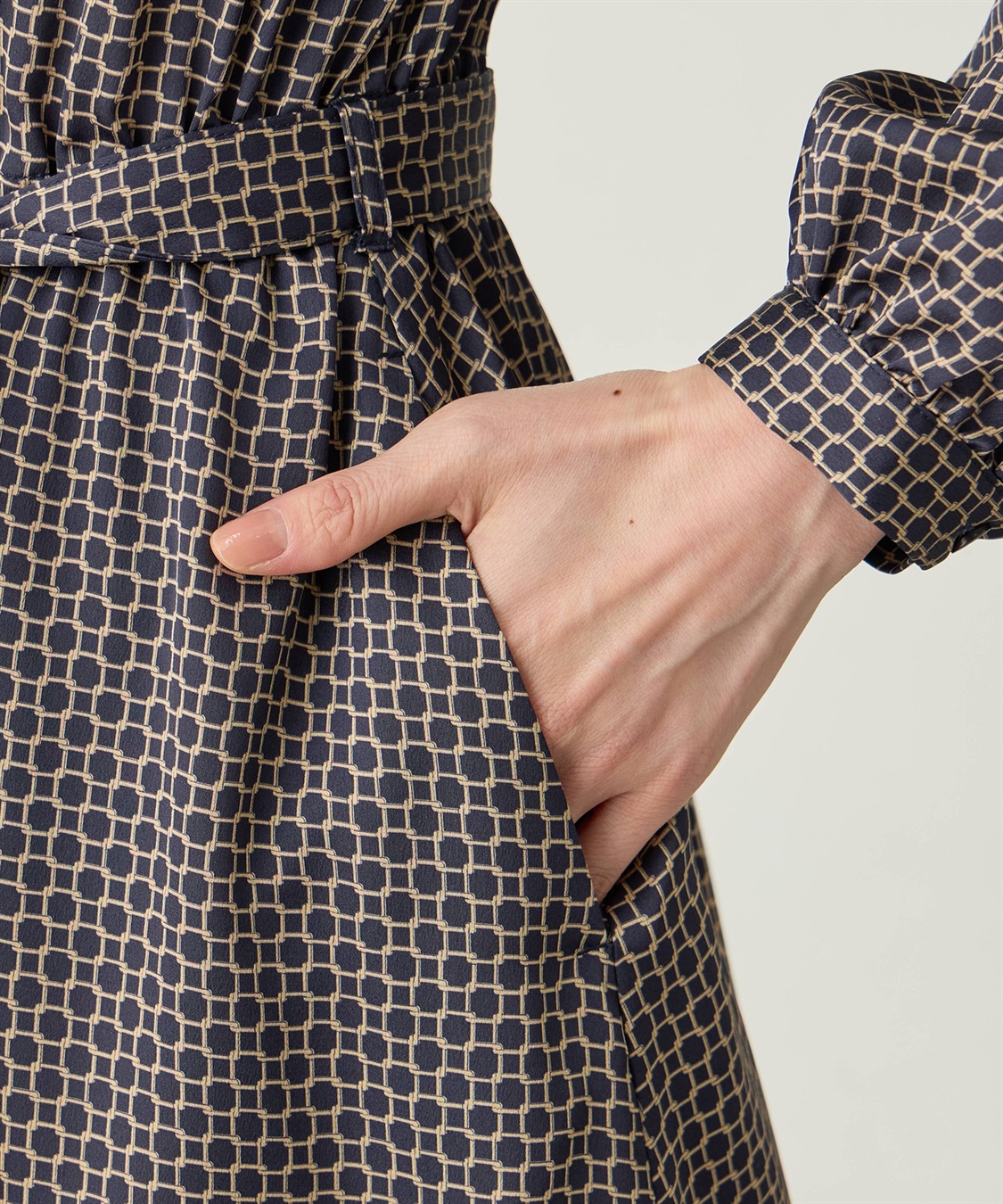 A/C DESIGN BY ALPHA CUBIC チェーンプリントワンピース_sub_11