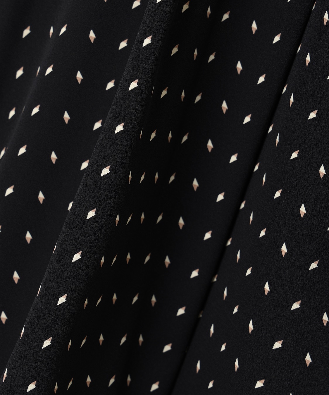 A/C DESIGN BY ALPHA CUBIC 幾何プリントジョーゼットブラウス_sub_29