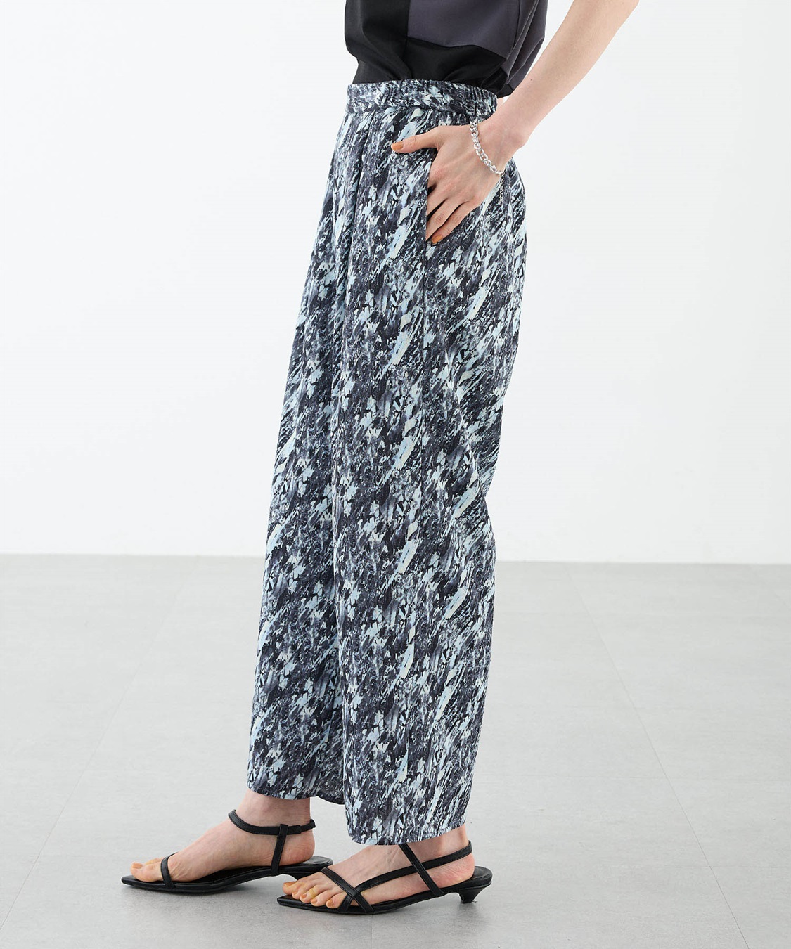 A/C DESIGN BY ALPHA CUBIC 【アルコラージュ】幾何プリントイージーパンツ【ウエスト後ろゴム】_sub_9