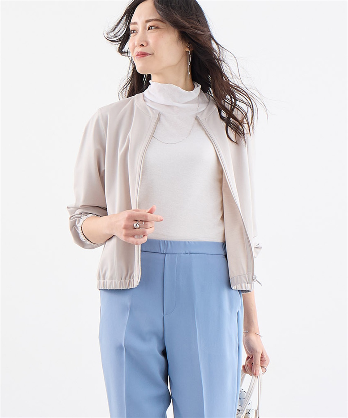 美品 anatolier ナノヒーティングダブルクロスノーカラーブルゾン ストレッチノーカラーブルゾン【美モーションシリーズ】 A/C