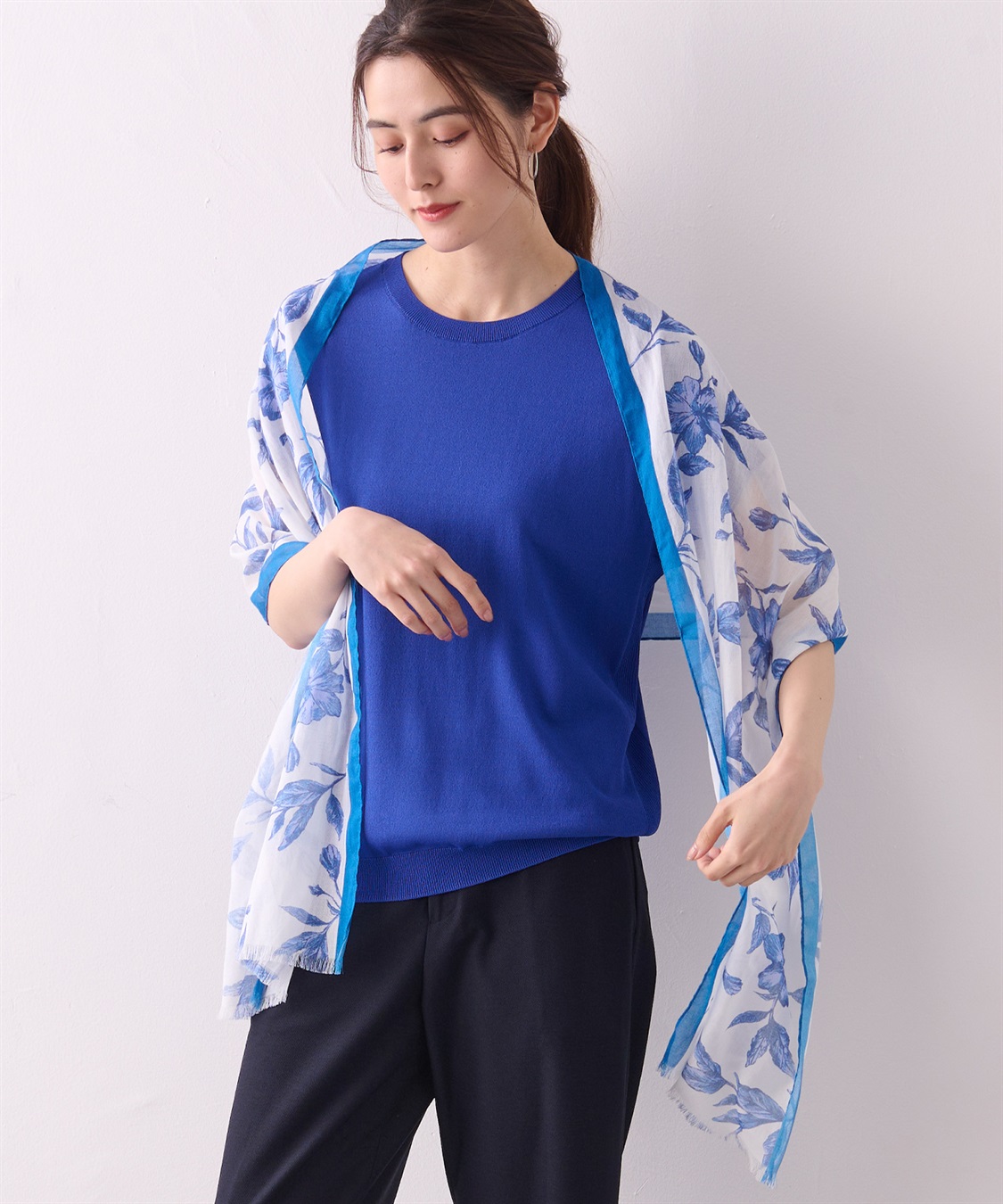 GIVENCHY フラワープリント スカーフ GIVENCHY - □美品□ GIVENCHY ジバンシィ フラワー 花柄