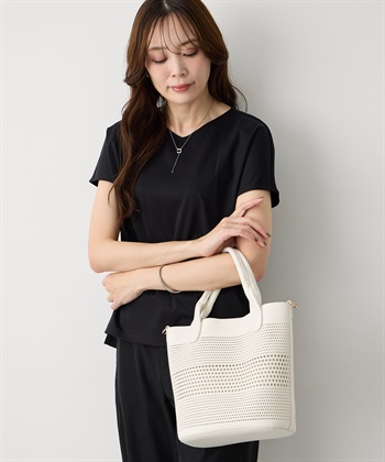 A/C DESIGN BY ALPHA CUBIC パンチング合皮2WAYトートバッグ_subthumb_1