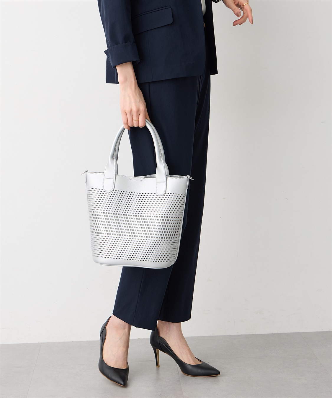 A/C DESIGN BY ALPHA CUBIC パンチング合皮2WAYトートバッグ_sub_7