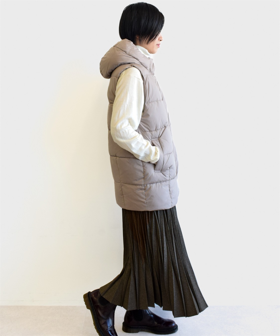 ARTISAN フード付き アルパカ混 ブラックダウンベスト 2、3回