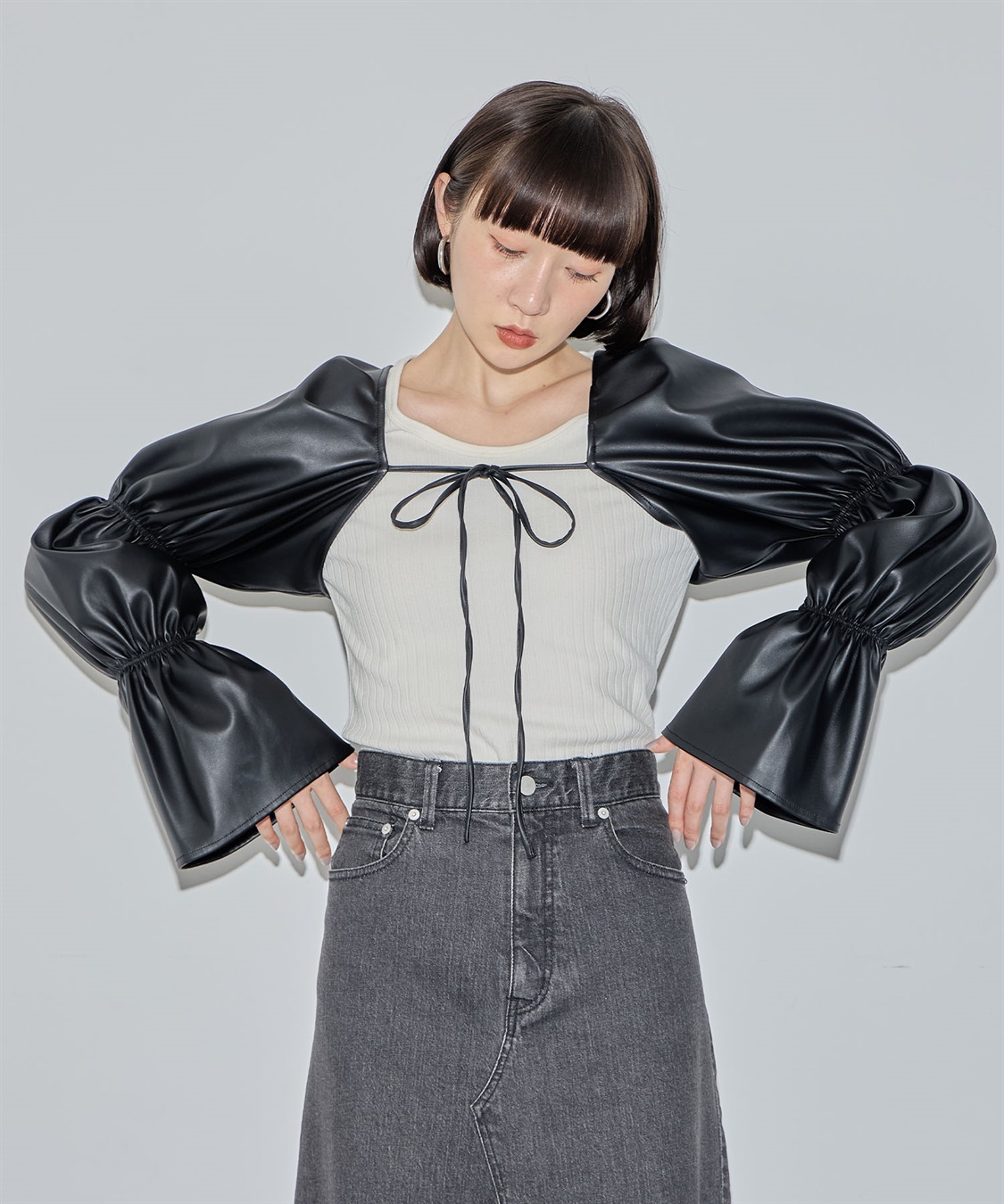 ヴィーガンレザー付け袖ボレロ ELLEgirl｜クロスプラス公式通販サイト