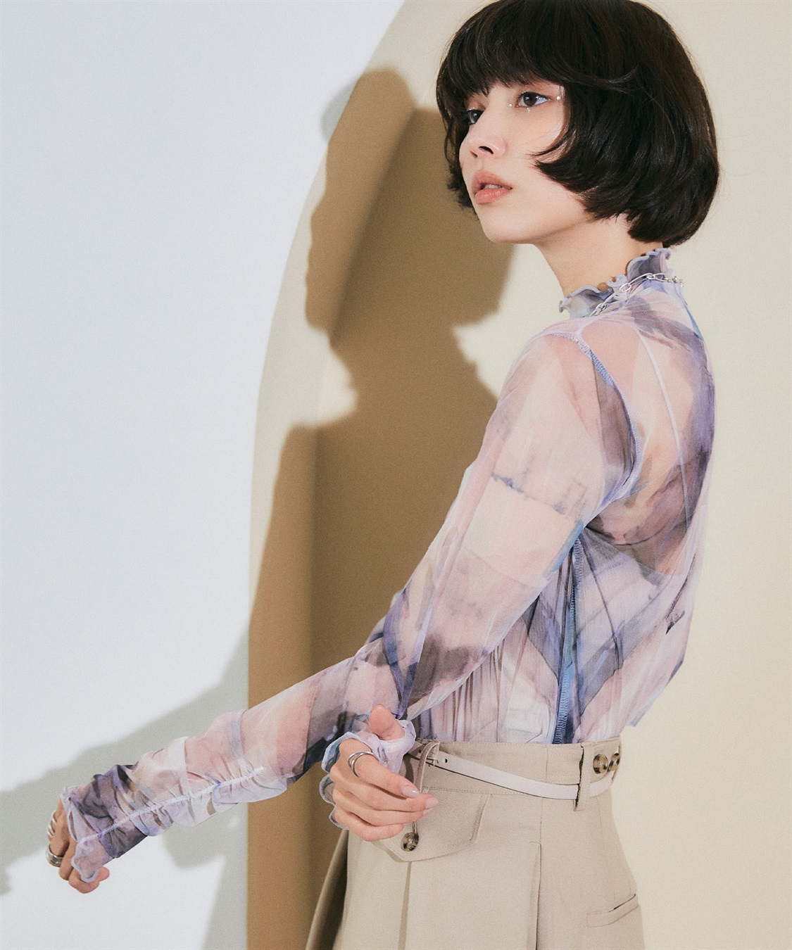 ハイネック転写総柄シアートップス ELLEgirl｜クロスプラス公式
