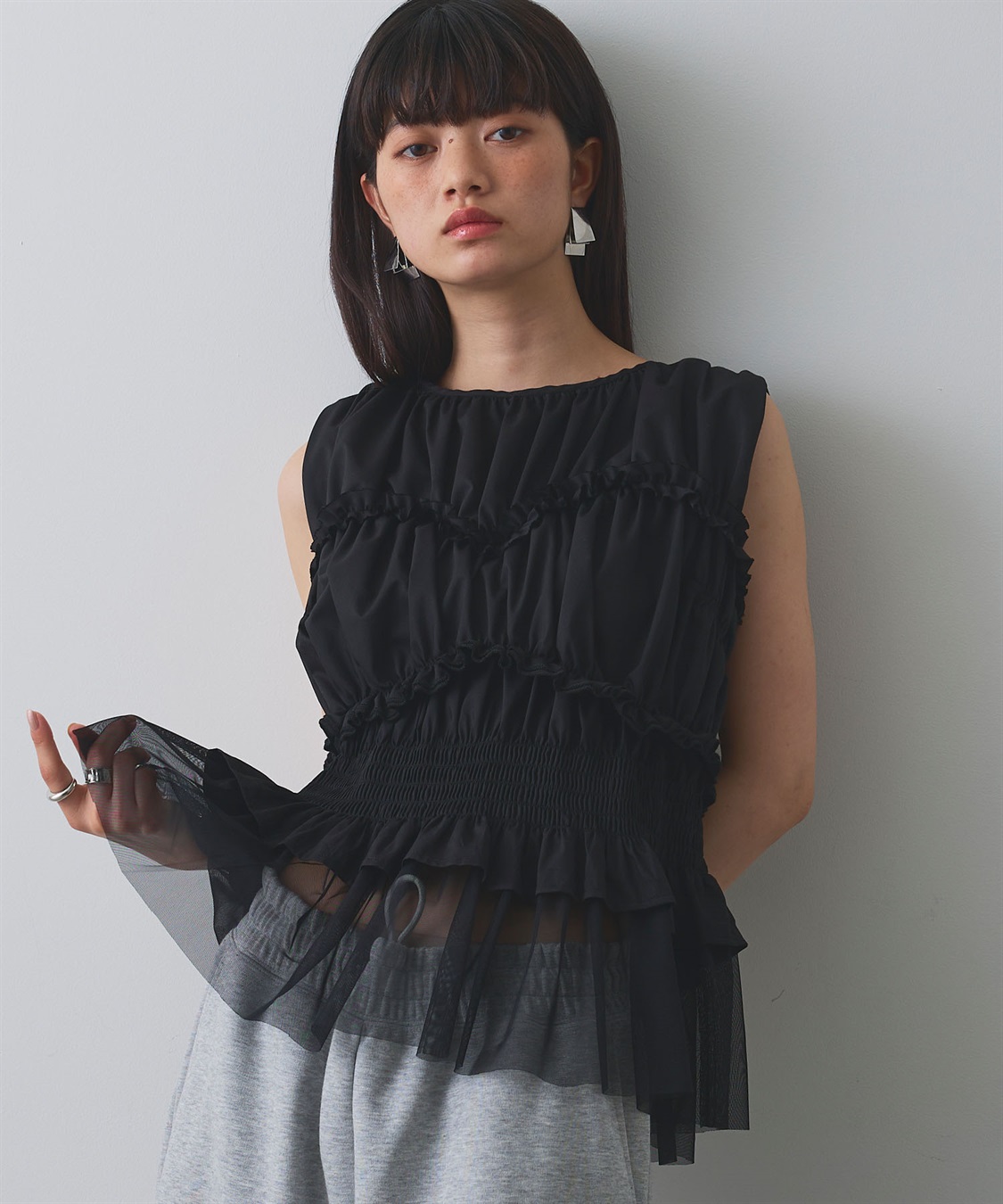 シャーリングノースリーブブラウス ELLEgirl｜クロスプラス公式