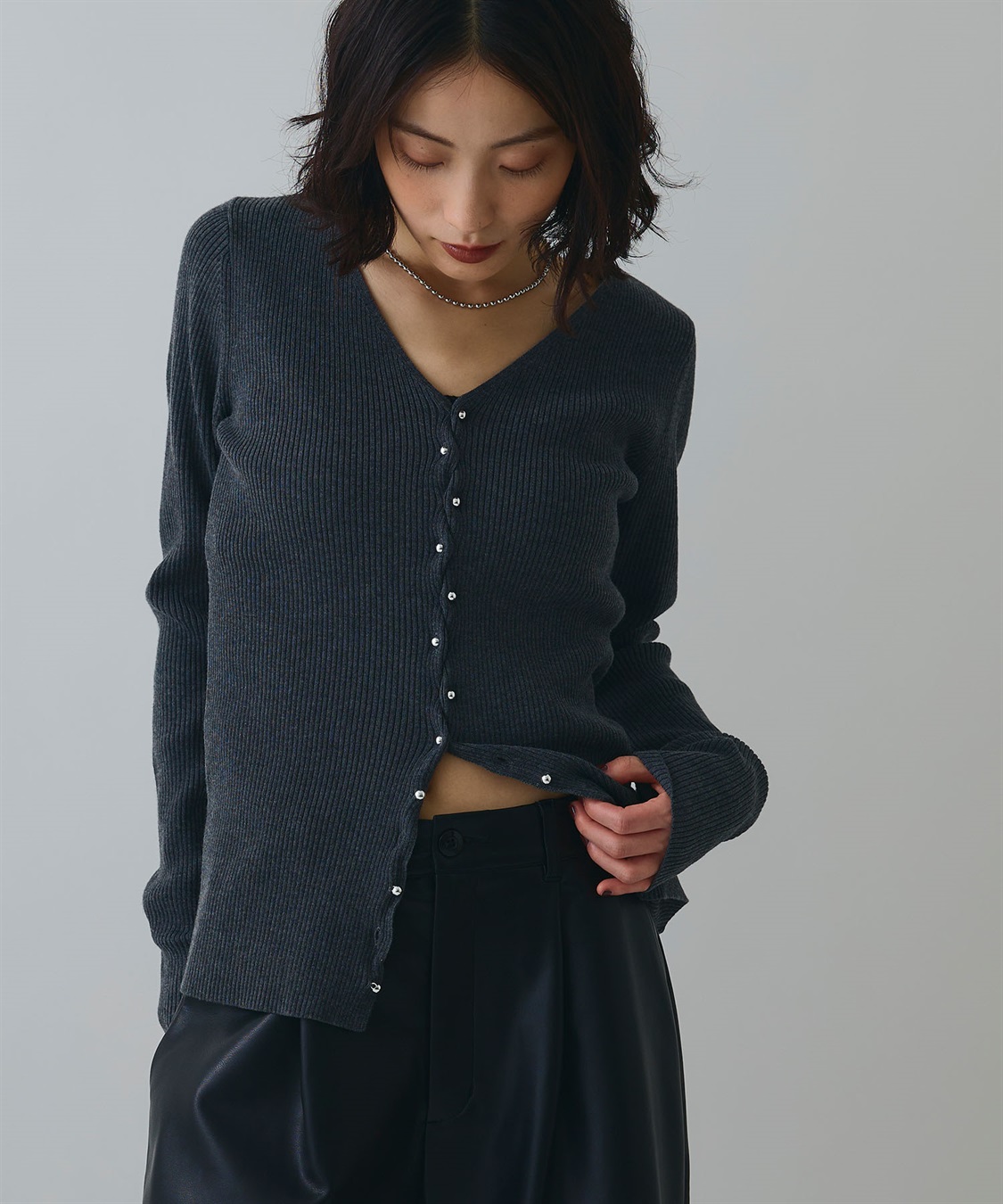 ELLEgirl メタル釦Vネックリブカーディガン_sub_21