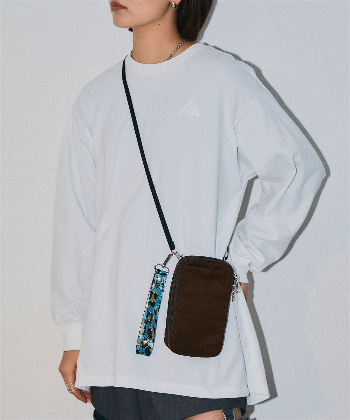 ELLEgirl ７ポケットマルチスマホショルダーバッグ_sub_6