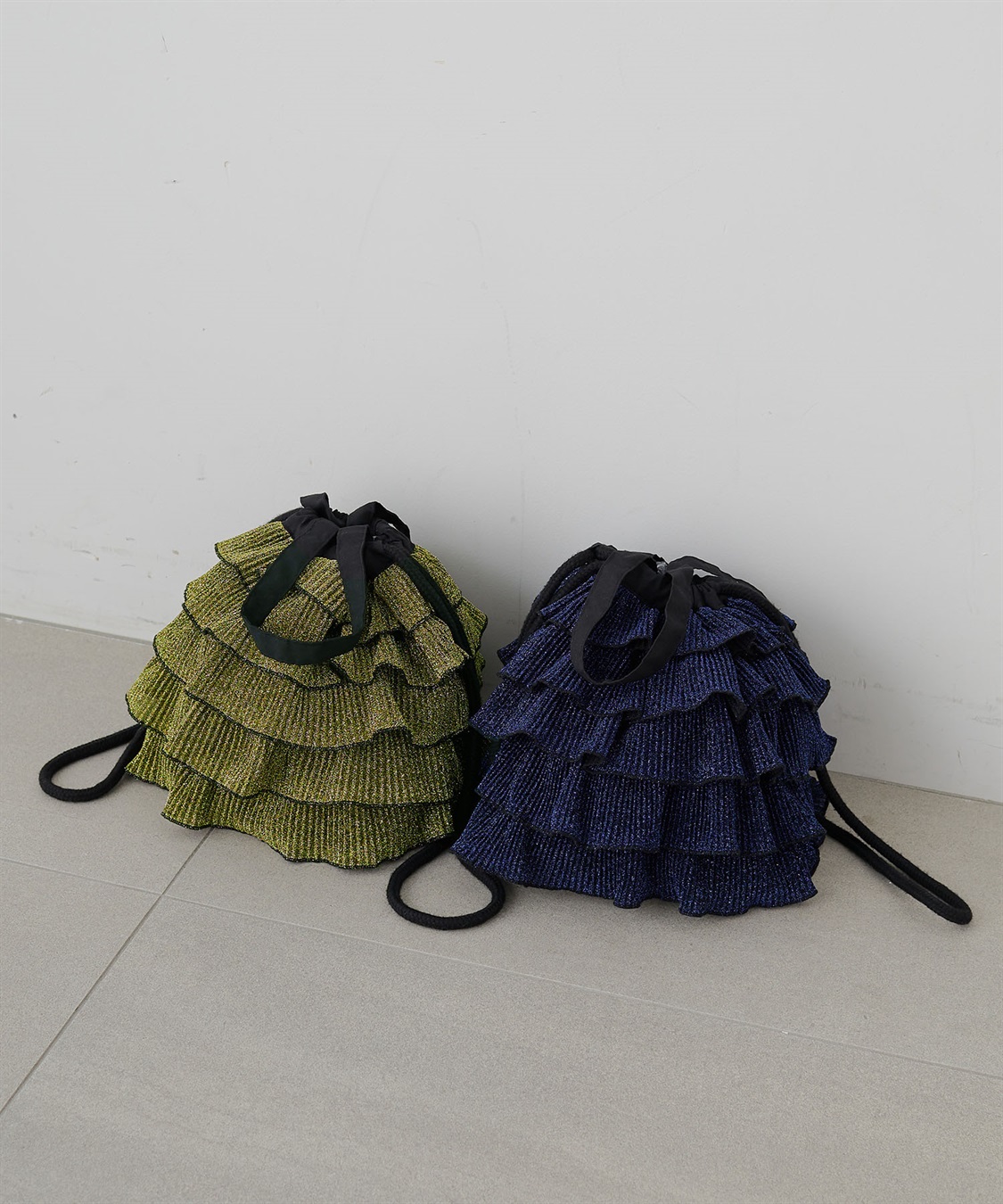 ELLEgirl ラメプリーツフリル巾着バッグ【500mlペットボトル収納可能】_sub_5