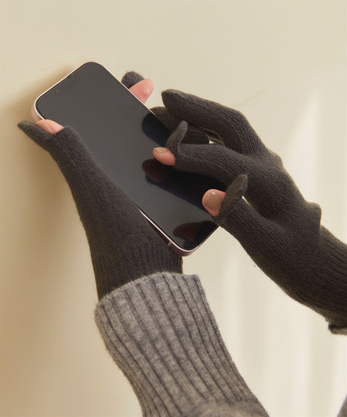 涼活本舗/温活本舗 【温活本舗】スマホ対応指穴あき手袋_sub_20