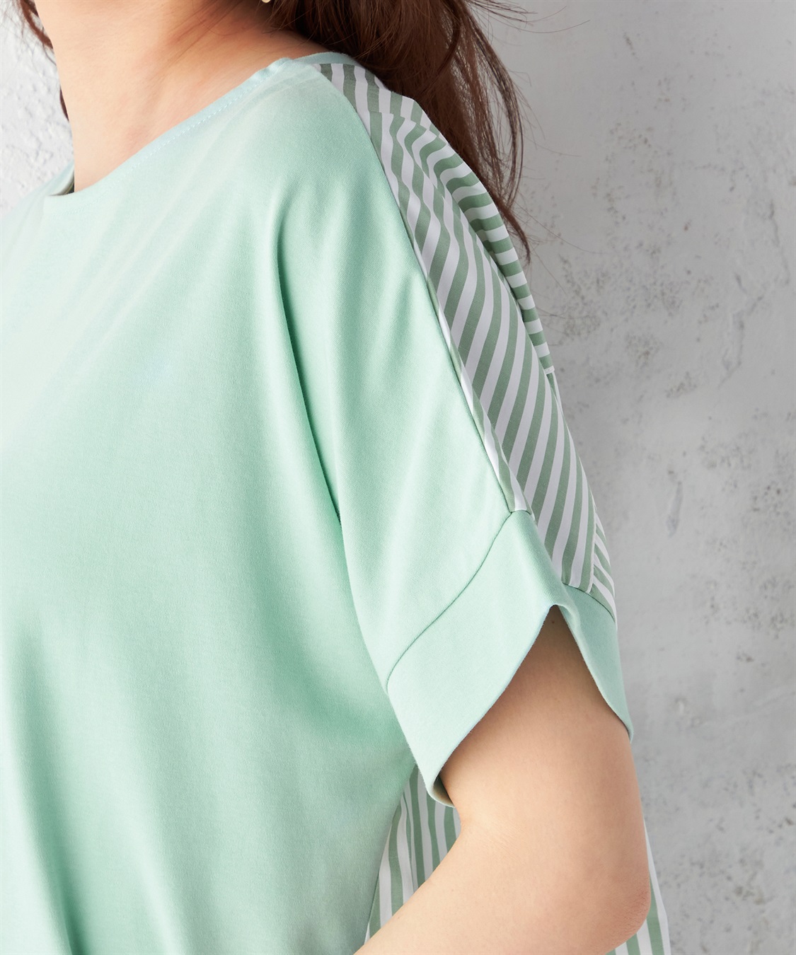 DECOY 【接触冷感】ストライプドッキングプルオーバー_sub_4