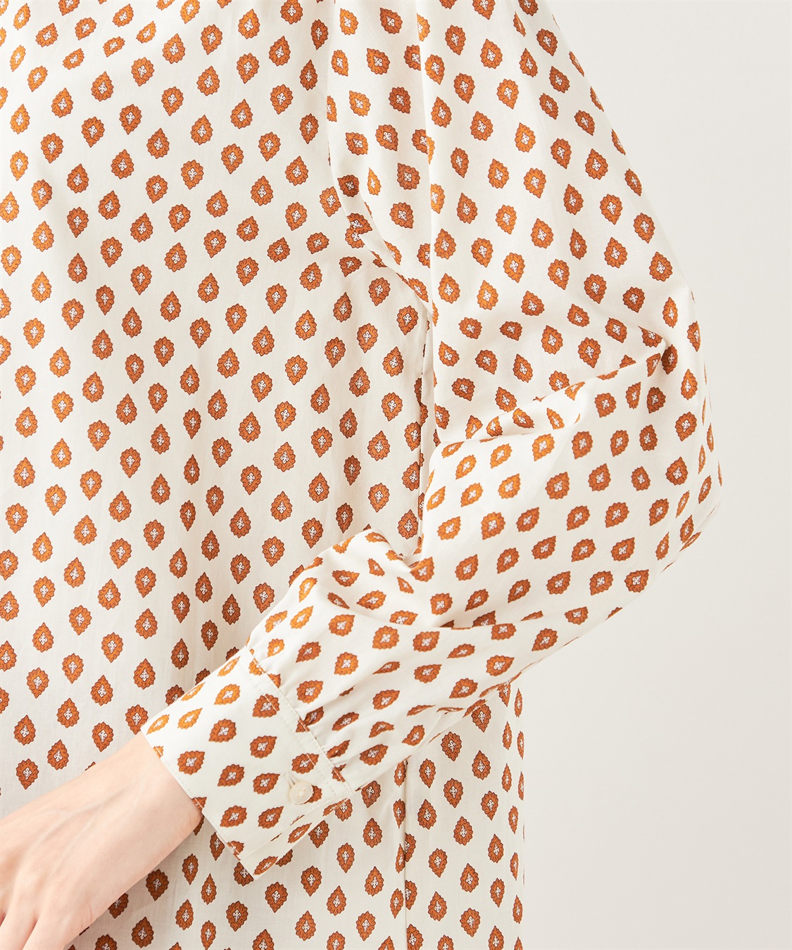 DECOY レゾリヴァードシャーリングブラウス_sub_6