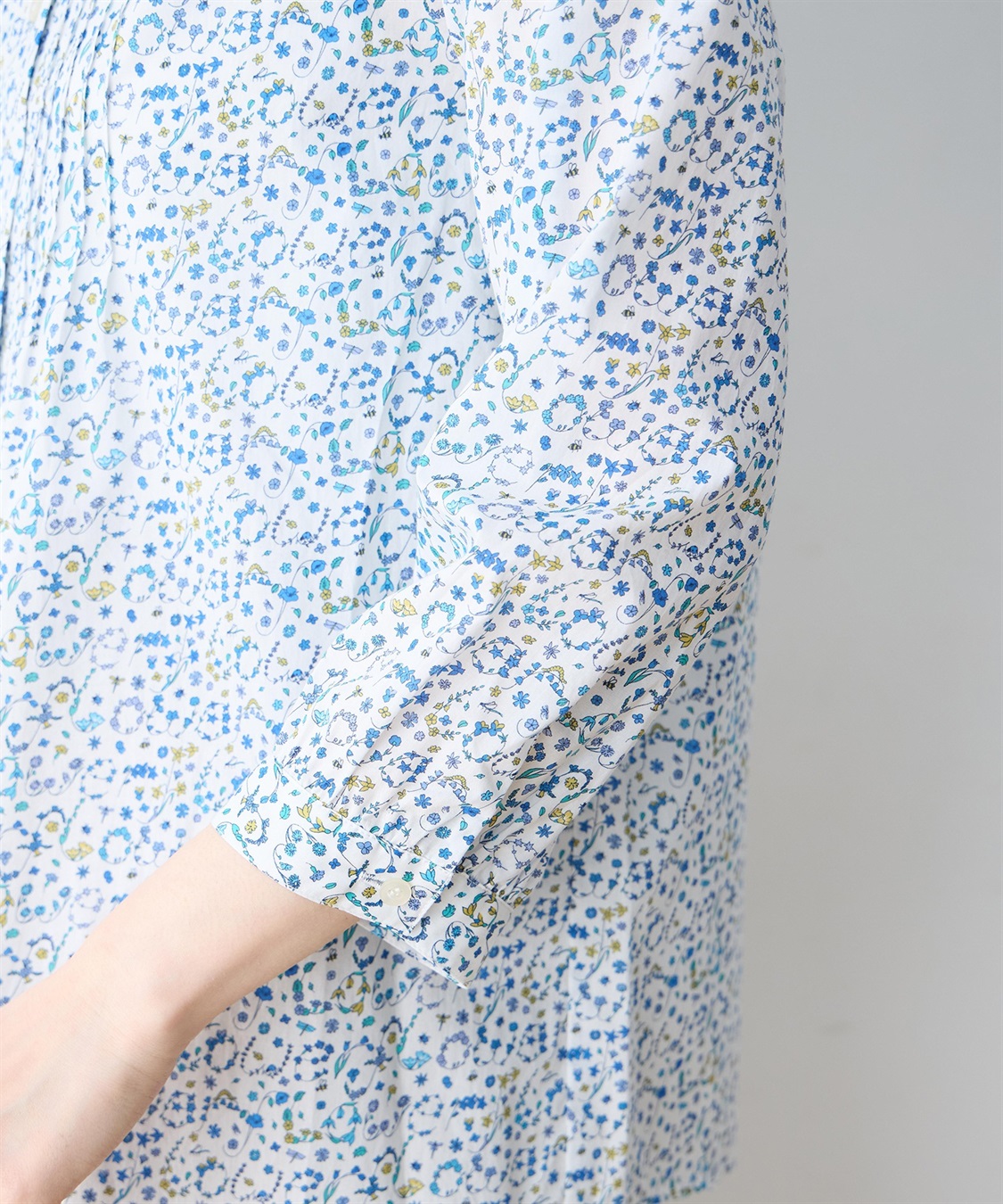 DECOY 【Liberty】リバティプリントピンタックブラウス_sub_9