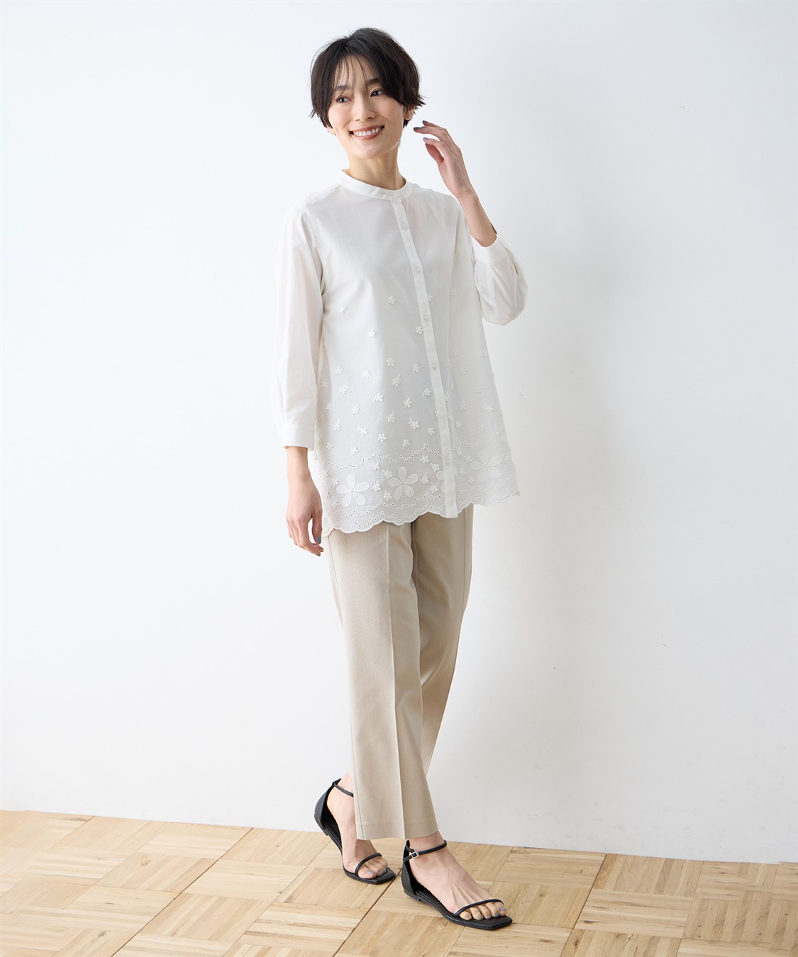 フォルテフォルテ ブラウス 花 刺繡 ギャザー ボリューム袖 イタリア製 白 Trois trois トロワ ブラウス T261-81005 レディース フラワーレース