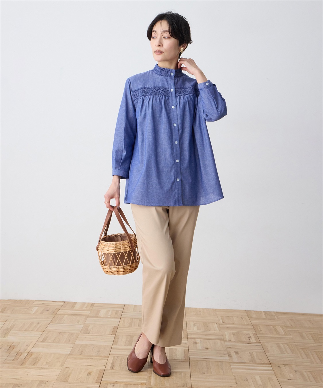 DECOY シャンブレー刺しゅうブラウス_sub_5