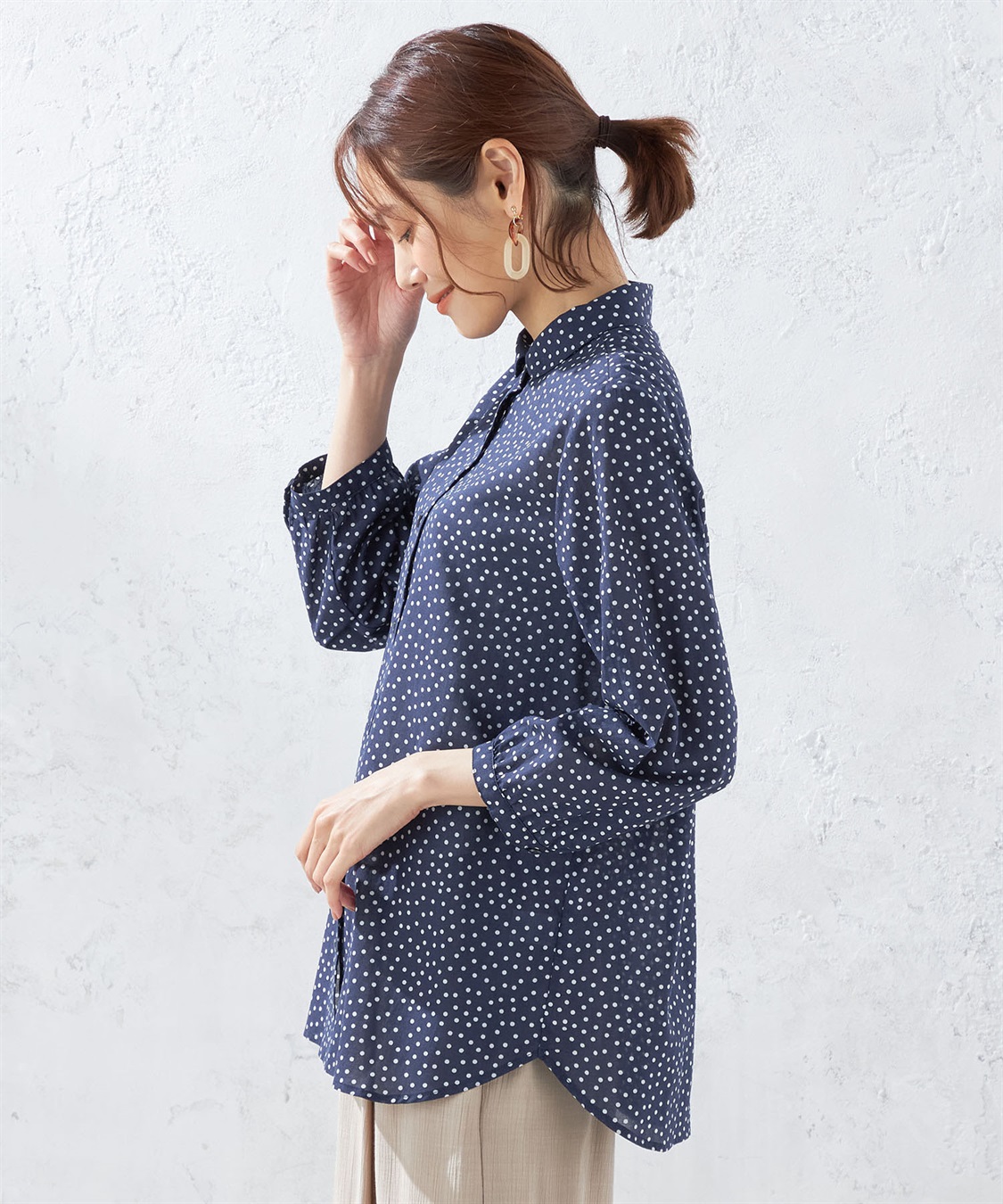 DECOY オーガニックコットンシャンブレーシャツドットプリントブラウス_sub_2