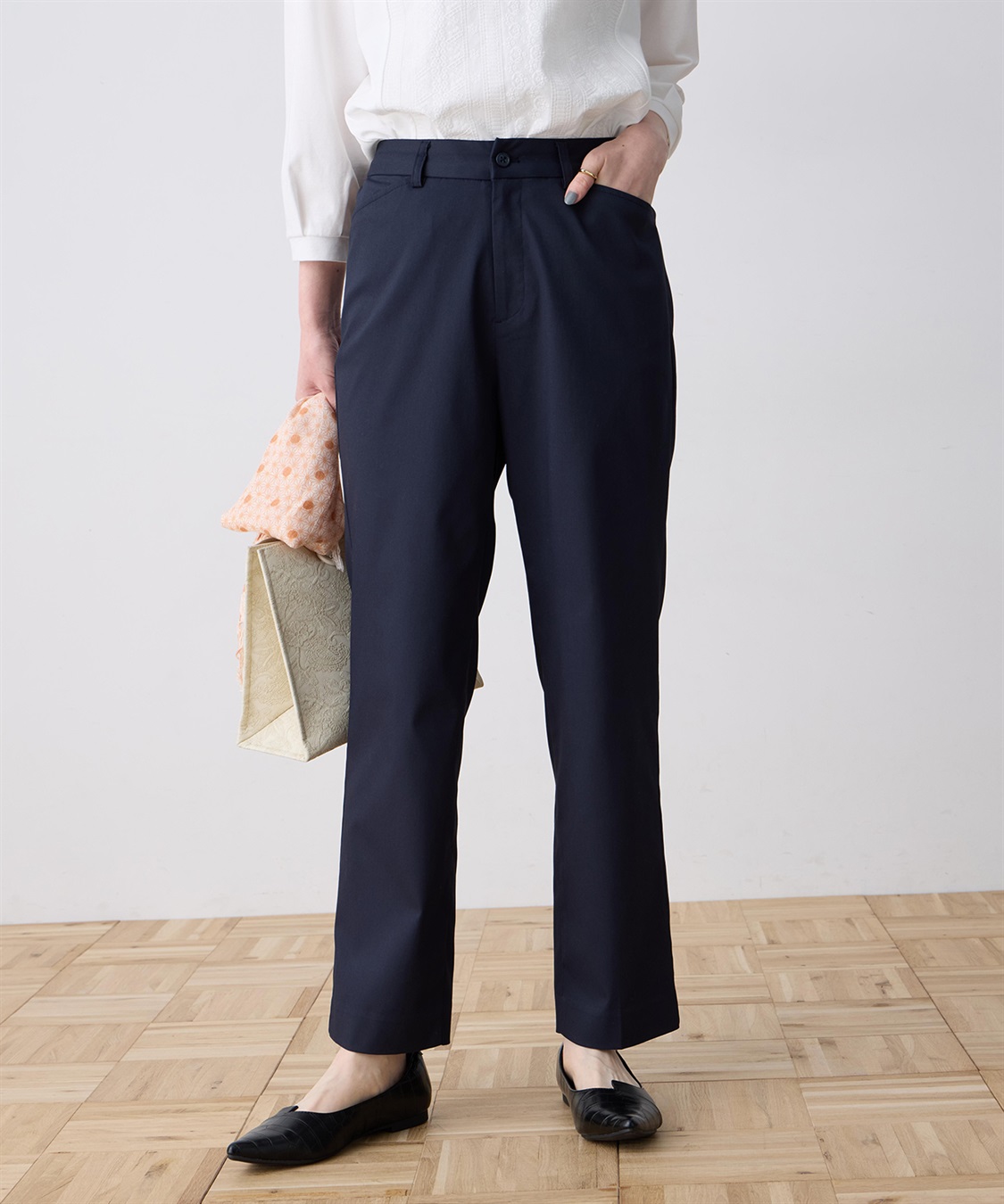 DECOY ファンクションストレッチテーパードパンツ【接触冷感・UVケア・吸水速乾・遮熱・透け防止・後ろウエストゴム・サスティナブル素材】_sub_5