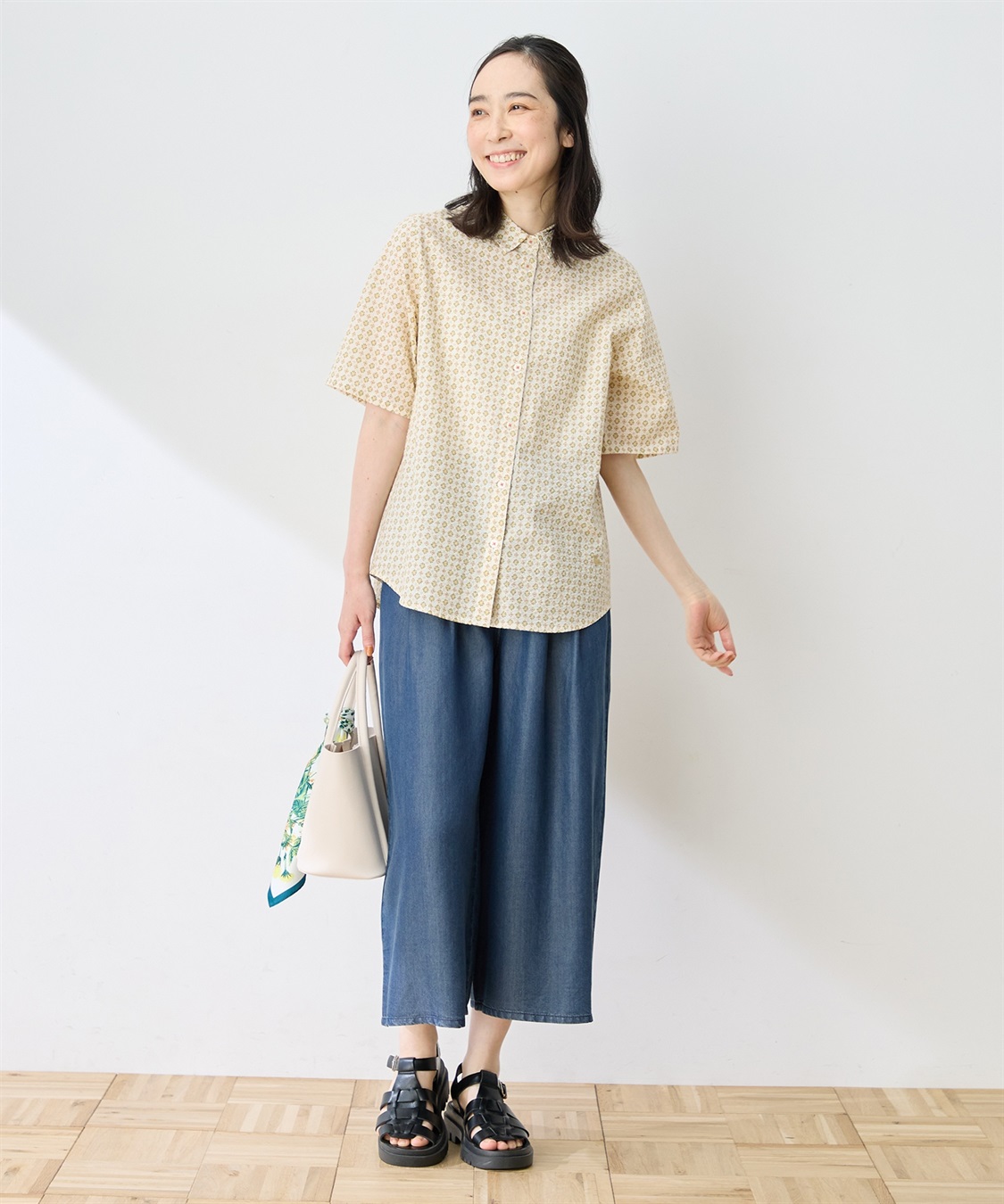 デニムタックワイドパンツ【接触冷感・後ろウエストゴム】 DECOY