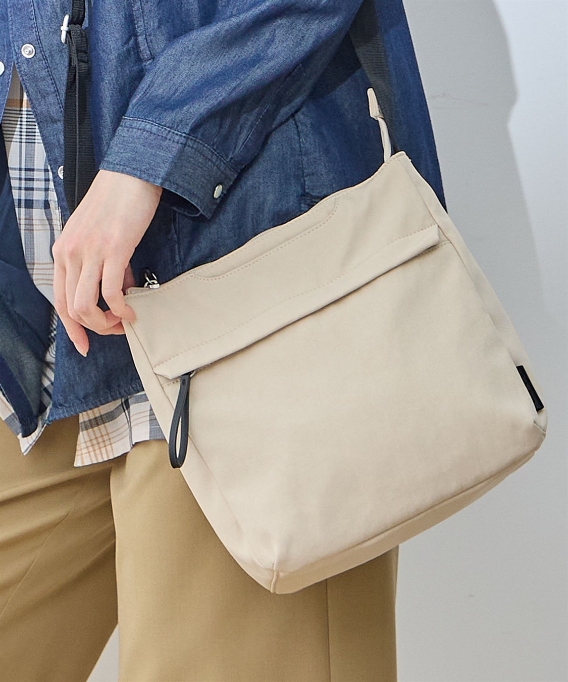 loca♡ チャーム付A4トートバッグ(one BLACK): バッグ｜URBAN RESEARCH公式