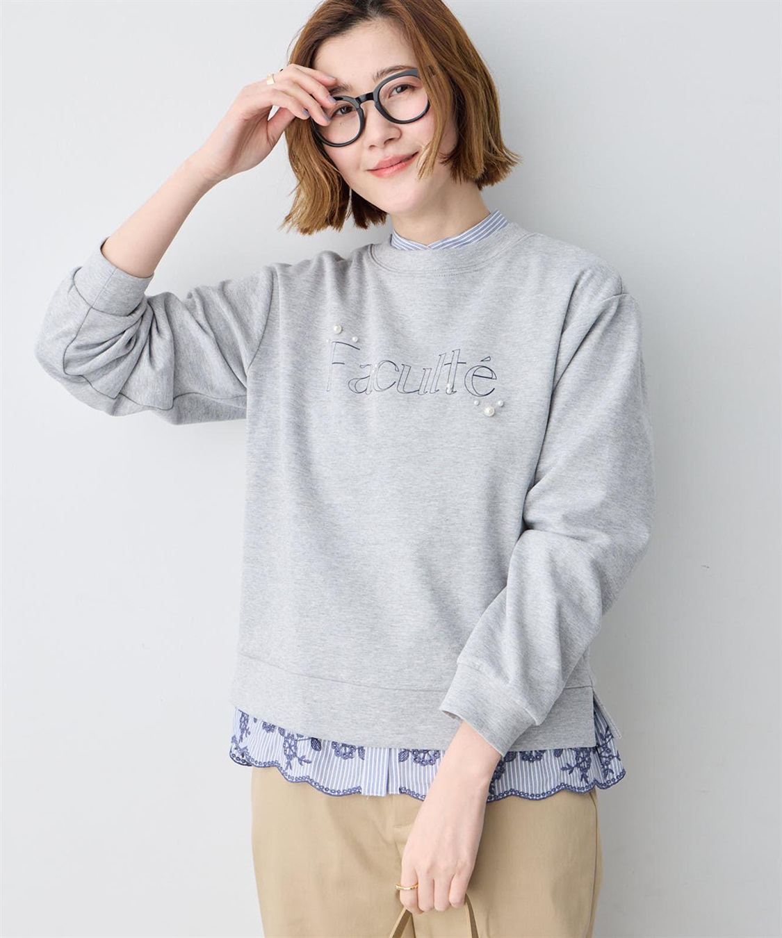 Petit Honfleur パール付きロゴプリントプルオーバー_sub_5