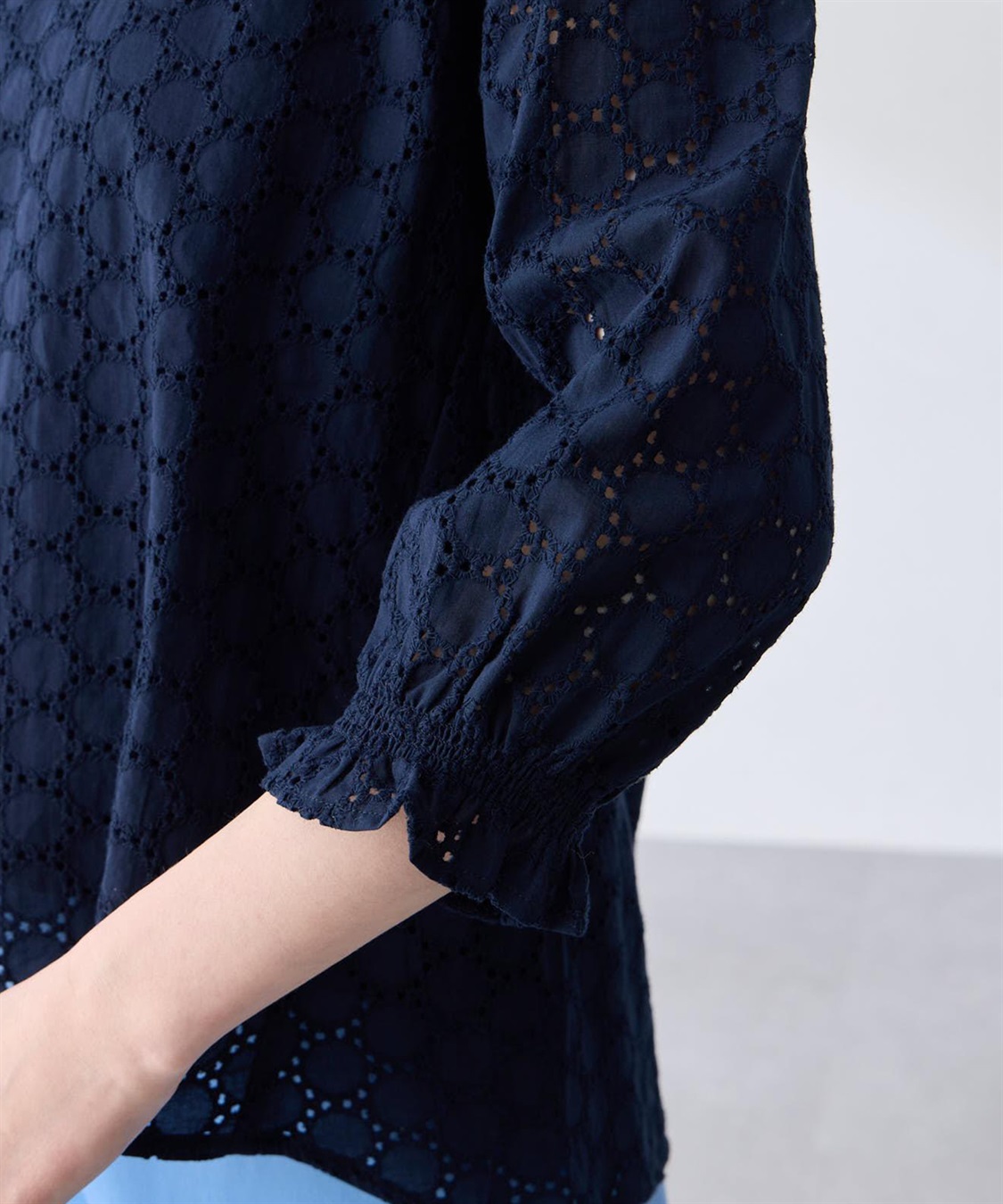 Petit Honfleur レースシャーリング袖ブラウス_sub_11