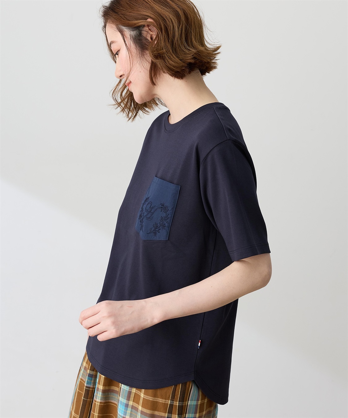 Petit Honfleur 刺しゅうポケットTシャツ【接触冷感・UVカット・オーガニックコットンブレンド】_sub_1