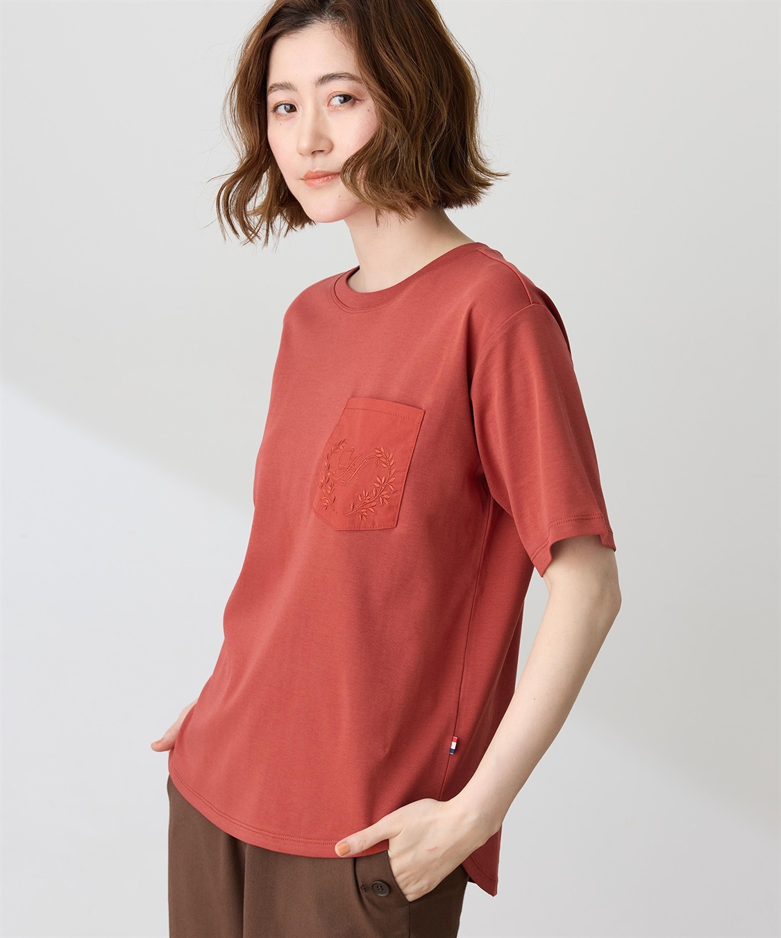 Petit Honfleur 刺しゅうポケットTシャツ【接触冷感・UVカット・オーガニックコットンブレンド】_sub_4