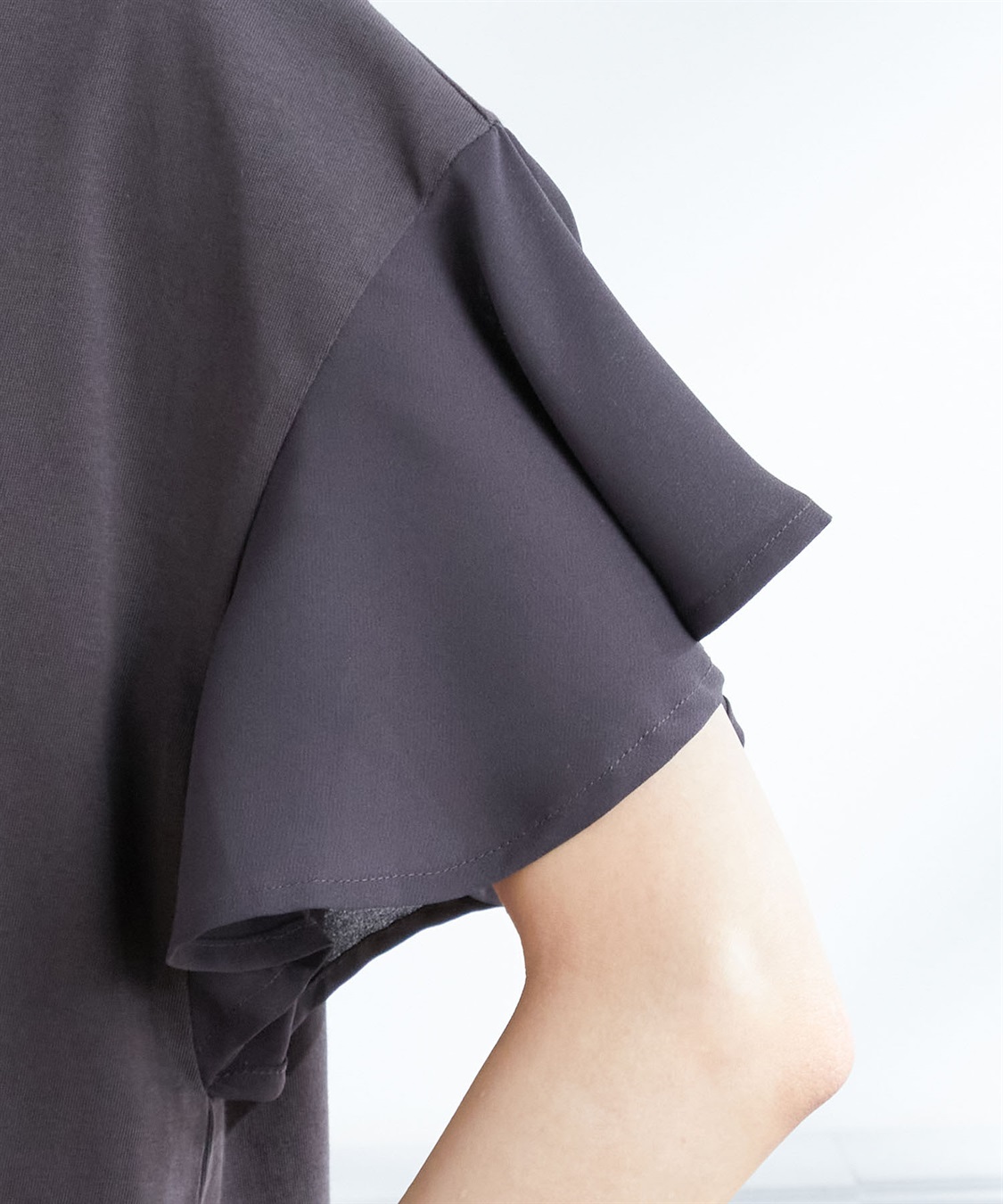 Petit Honfleur フリルスリーブカットプルオーバー_sub_4