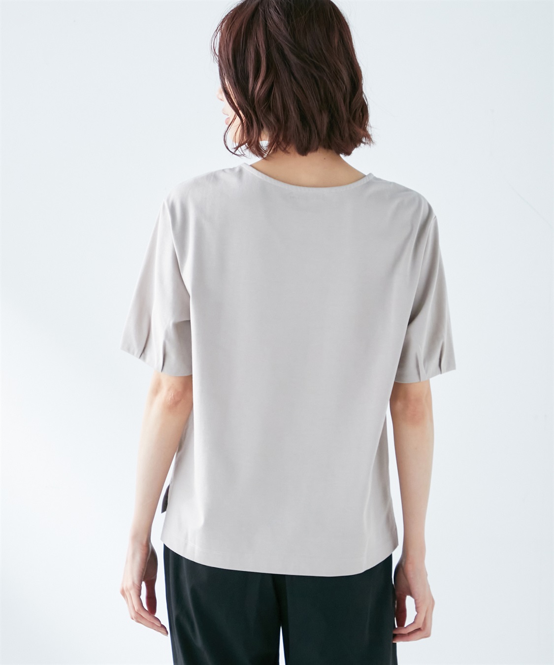 Petit Honfleur 【接触冷感・汗染み防止】ハーフスリーブタックプルオーバー_sub_2