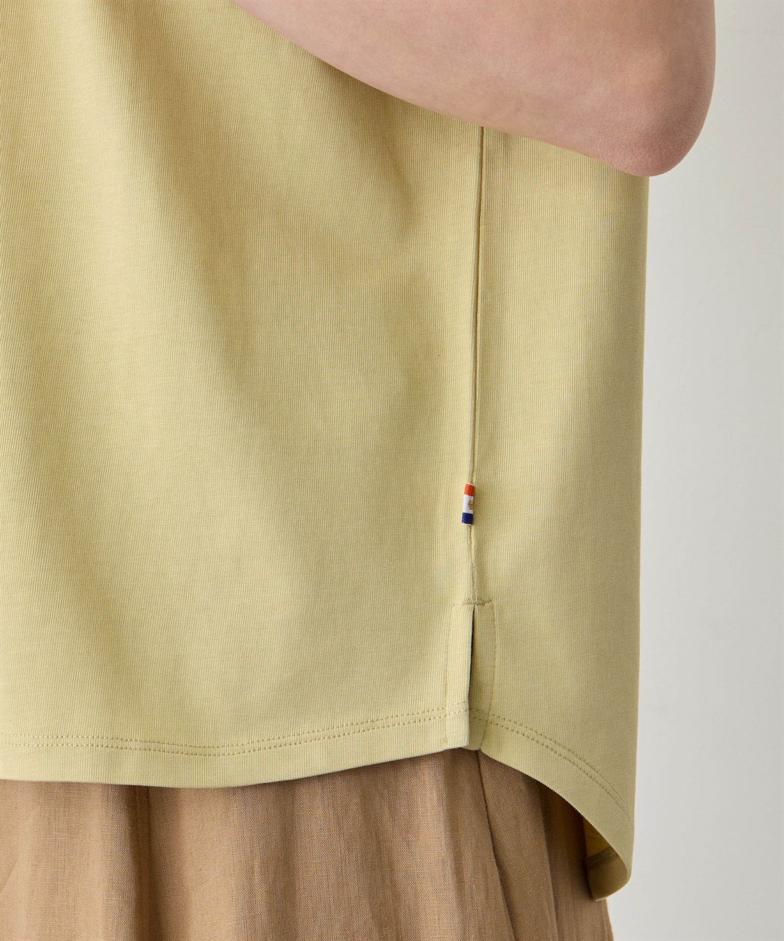 Petit Honfleur 【冷感・UVカット】ラウンドヘムTシャツ_sub_6