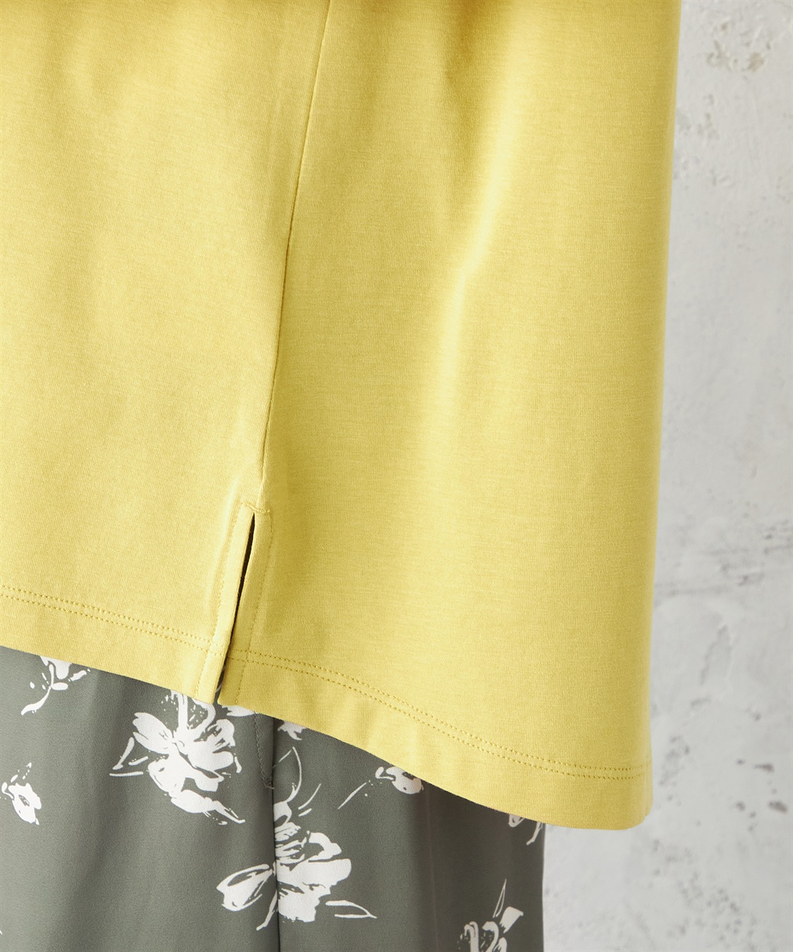 Petit Honfleur 【接触冷感】VネックTシャツ_sub_6