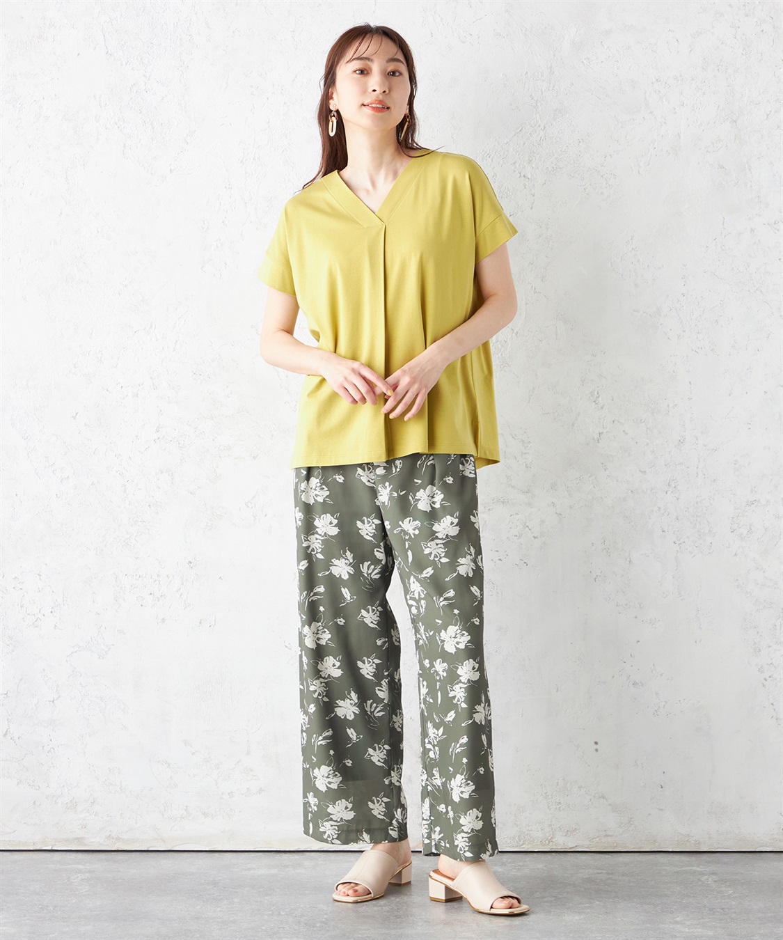 Petit Honfleur 【接触冷感】VネックTシャツ_sub_8