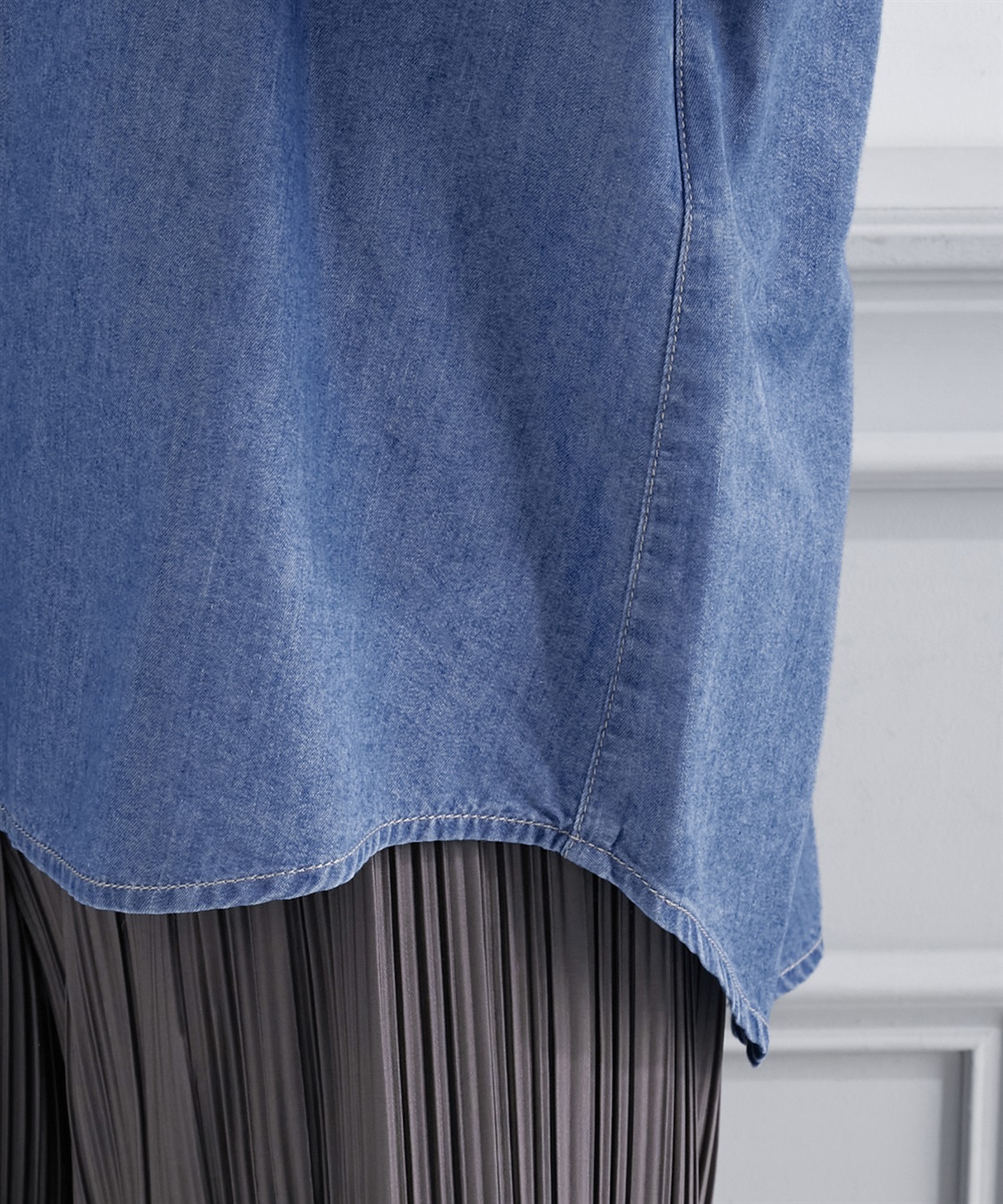 Petit Honfleur 衿フリルデニムブラウス_sub_5