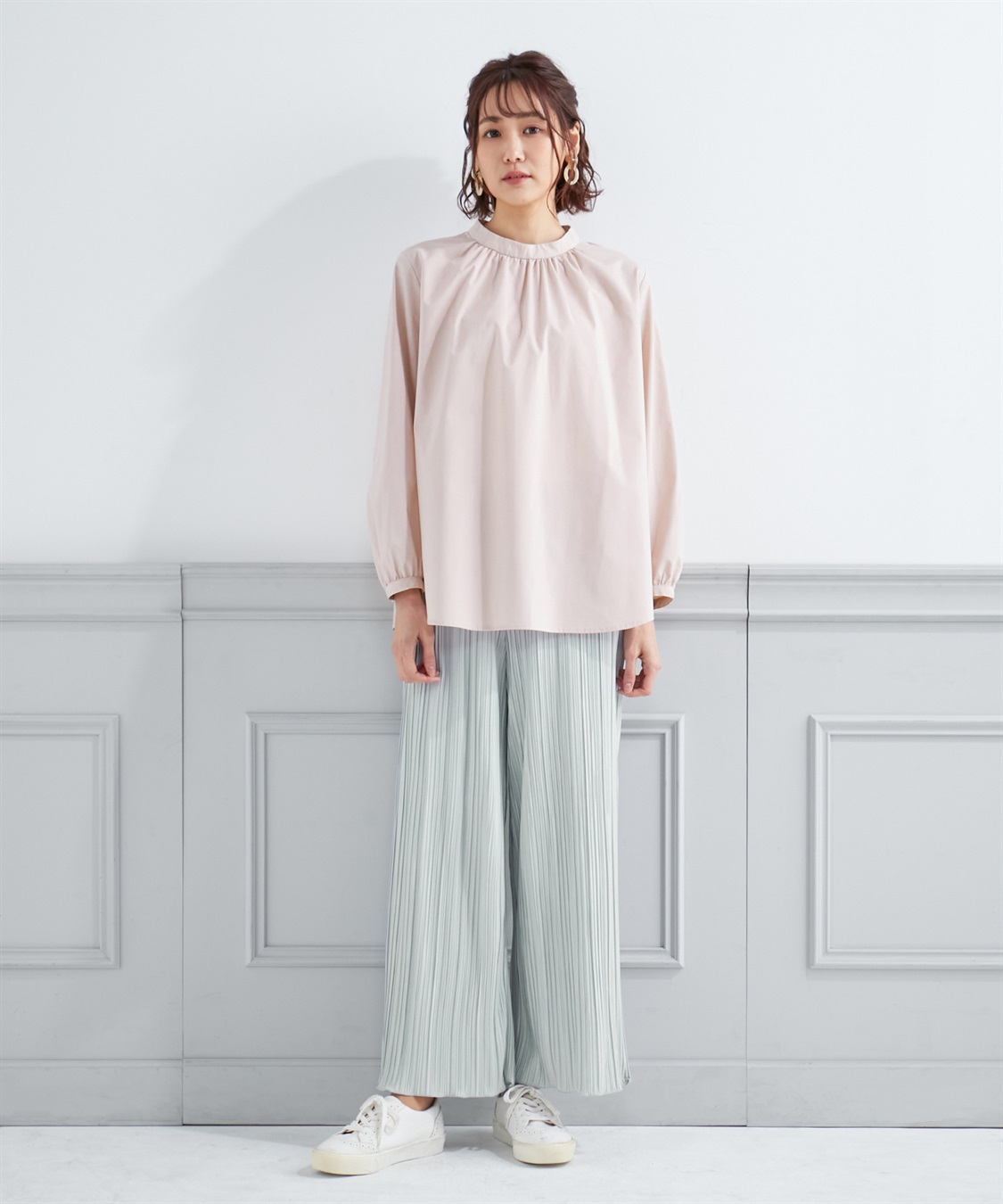 スタンドカラーブラウス Petit Honfleur｜クロスプラス公式通販サイト