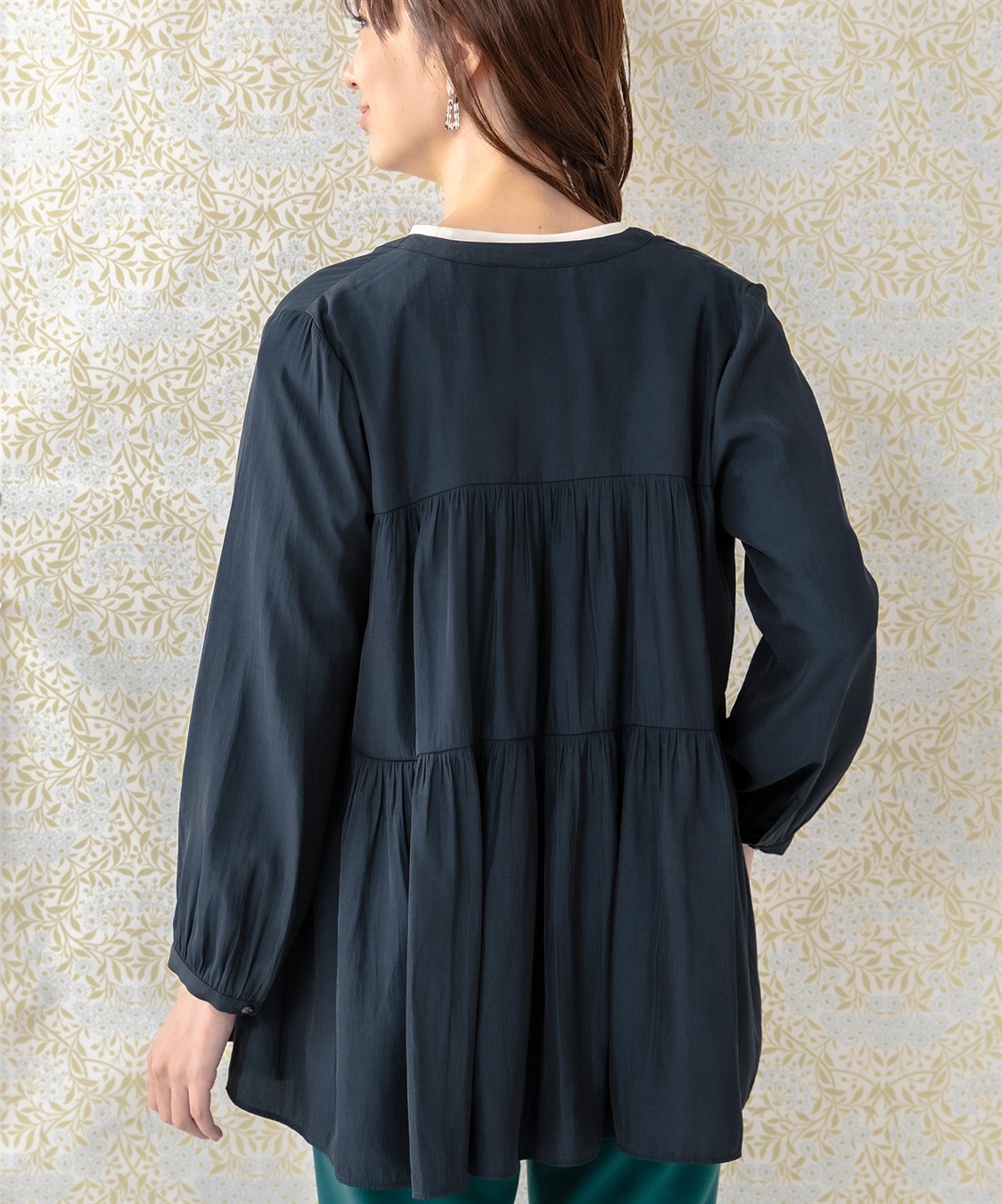 Petit Honfleur ティアードブラウス_sub_16