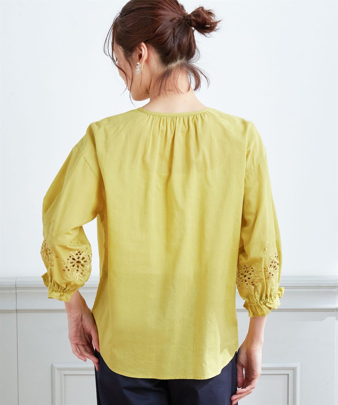 Petit Honfleur 刺しゅうスリーブブラウス_sub_2