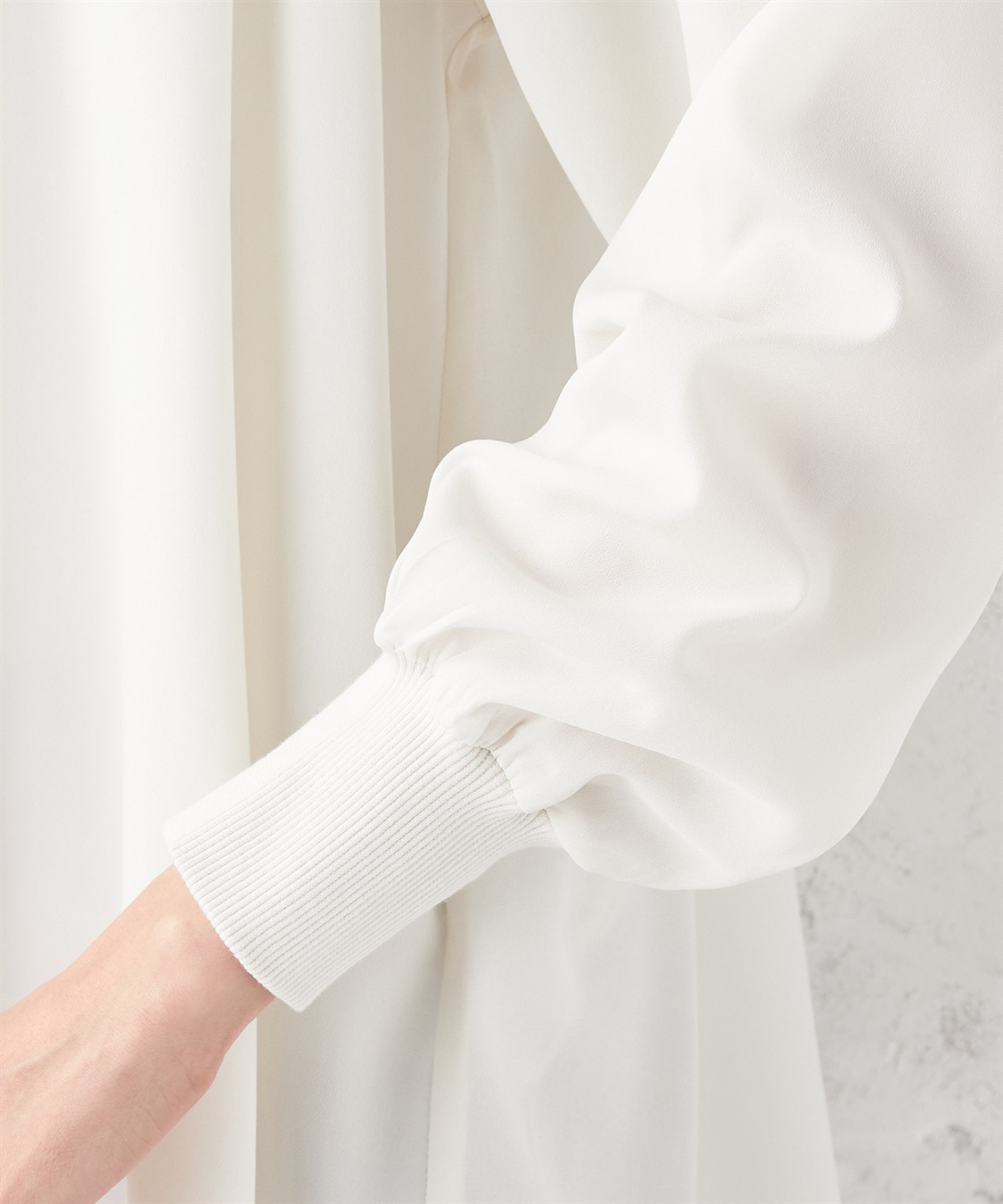 Petit Honfleur シャーリングネックブラウス_sub_5