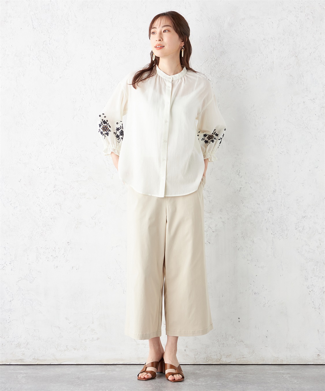 Petit Honfleur 刺繍スリーブブラウス_sub_1