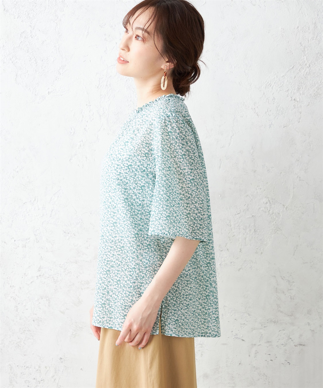 Petit Honfleur シャーリングプリントブラウス_sub_1