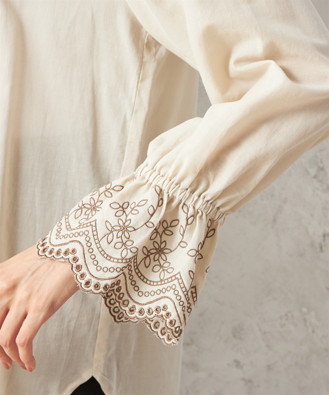 Petit Honfleur スカラップレースブラウス_sub_4