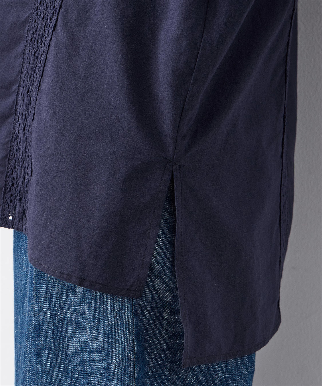 刺しゅうチュニックブラウス Petit Honfleur｜クロスプラス公式通販サイト