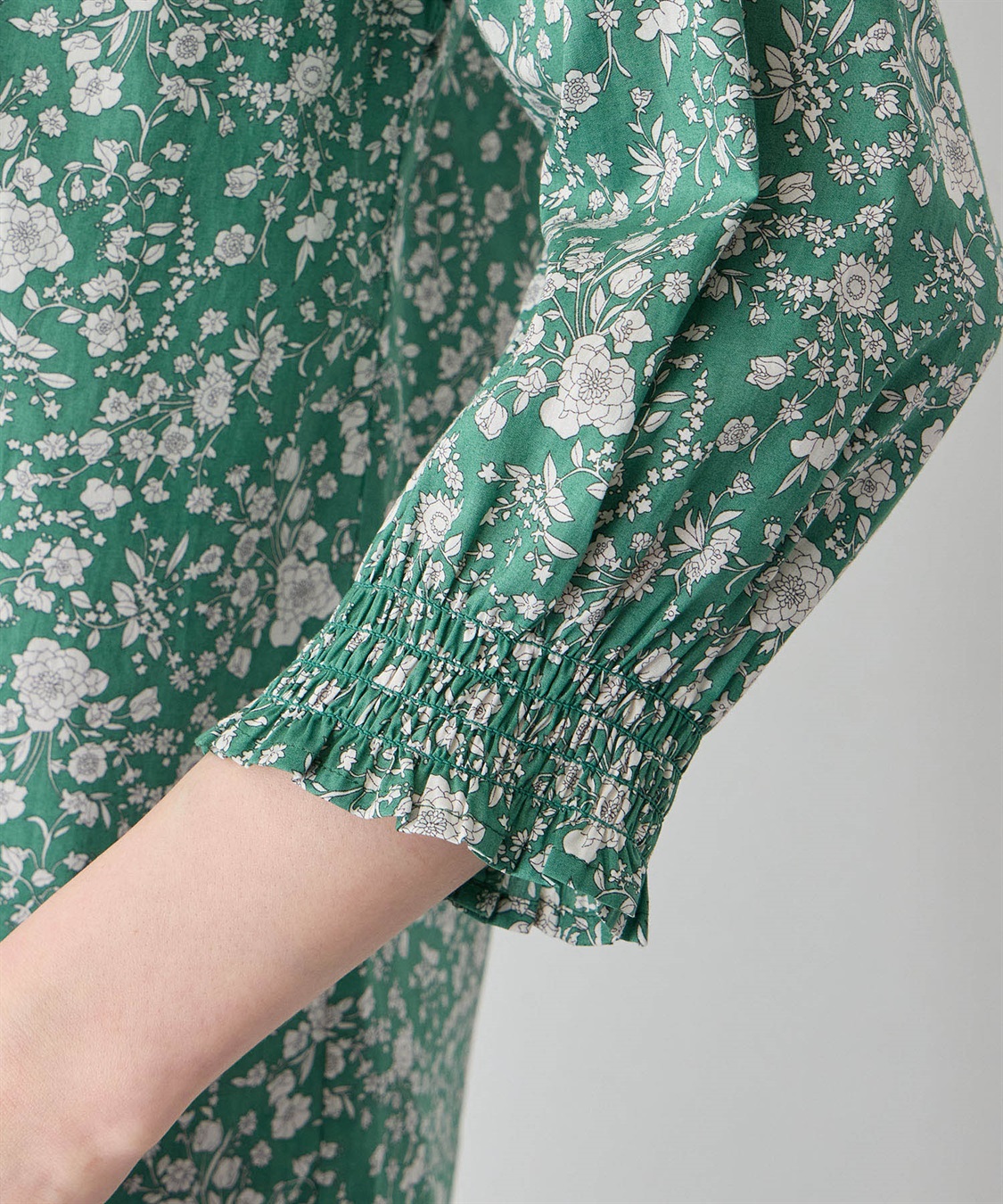 Petit Honfleur リバティプリントギャザーブラウス_sub_6