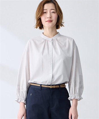 Petit Honfleur ストライプ袖刺しゅうブラウス_subthumb_2