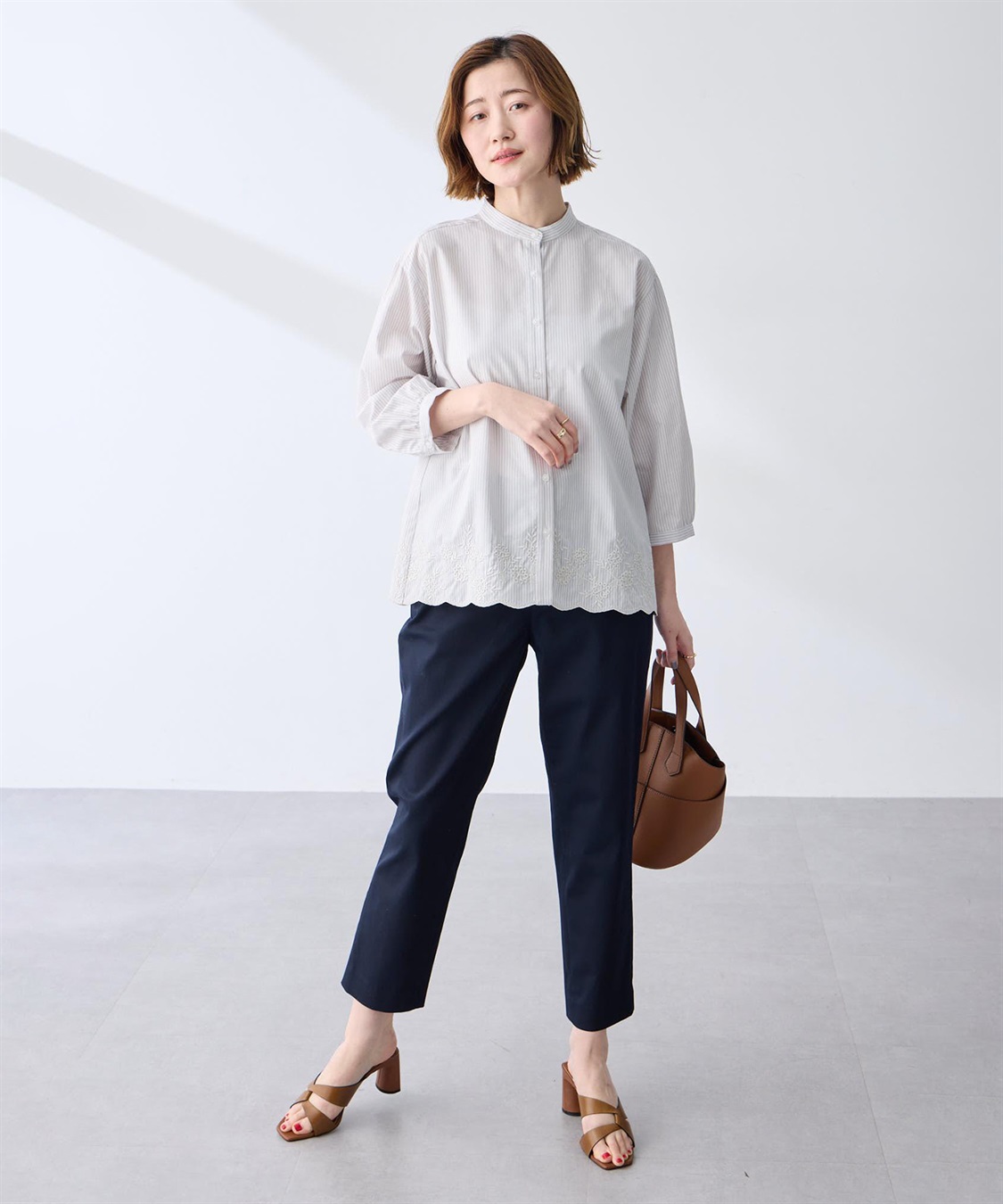 Petit Honfleur ストライプスカラップ刺しゅうブラウス_sub_9