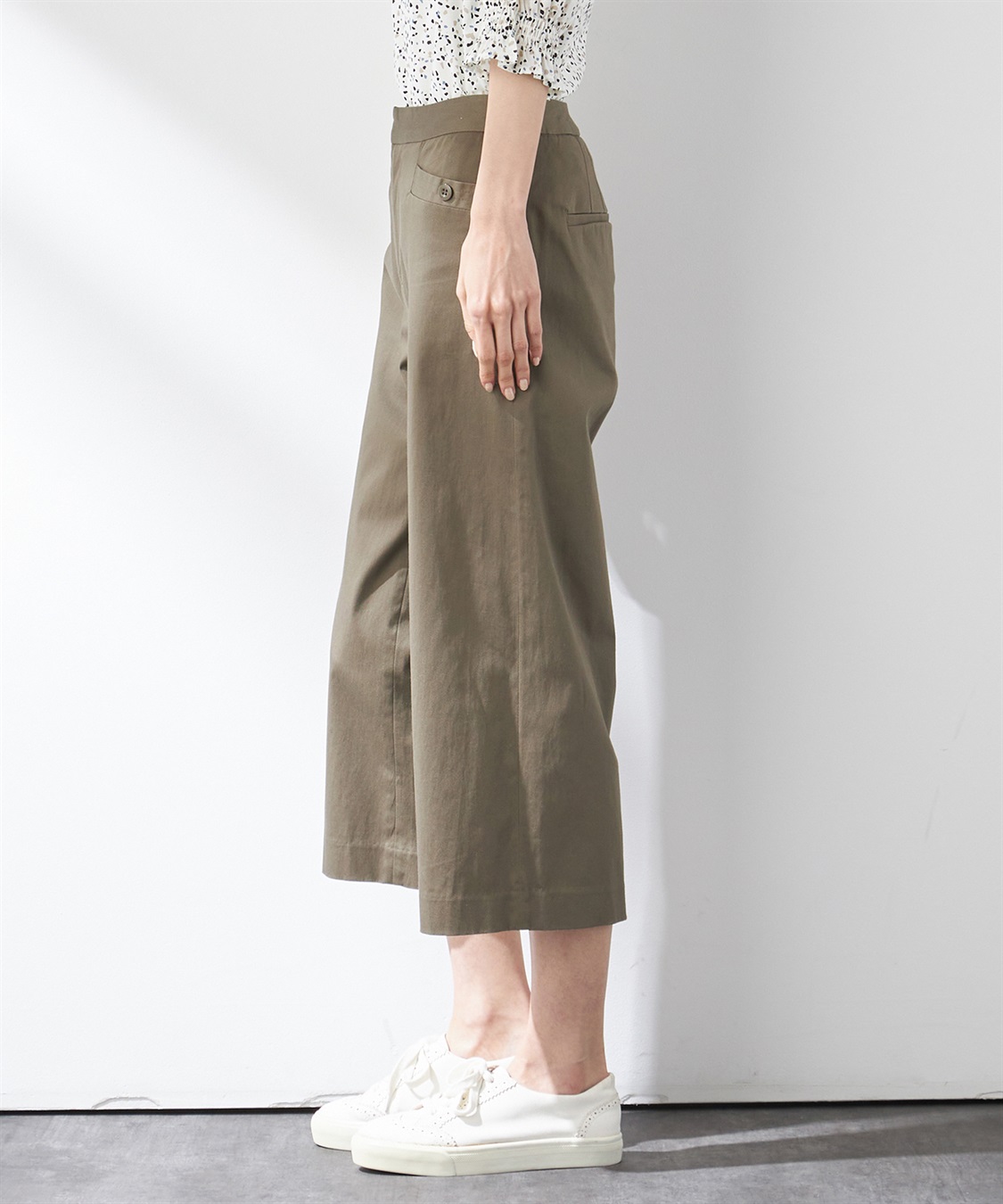 Petit Honfleur サテンストレッチワイドパンツ_sub_2