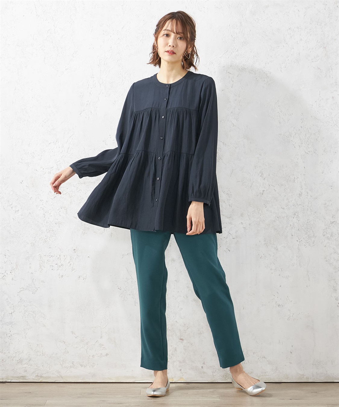 【極美品】ラルディーニ　リネン100%　ベルト付きハーフパンツ　46 極美品】ラルディーニ リネン100% ベルト付きハーフパンツ 46