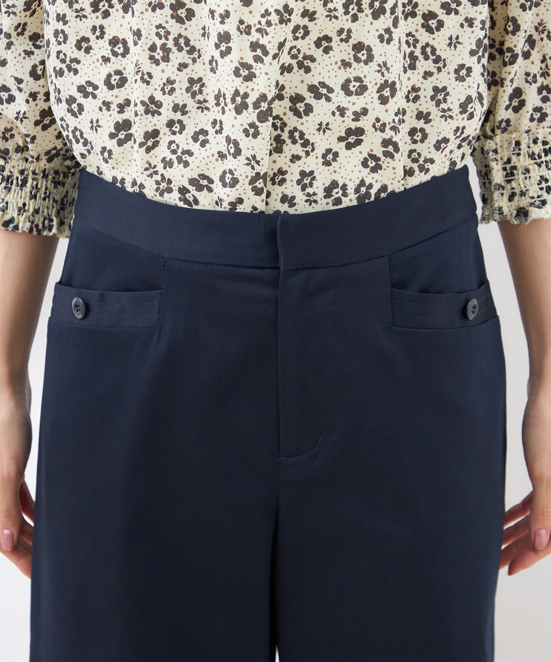 Petit Honfleur サテンストレッチパンツ_sub_4