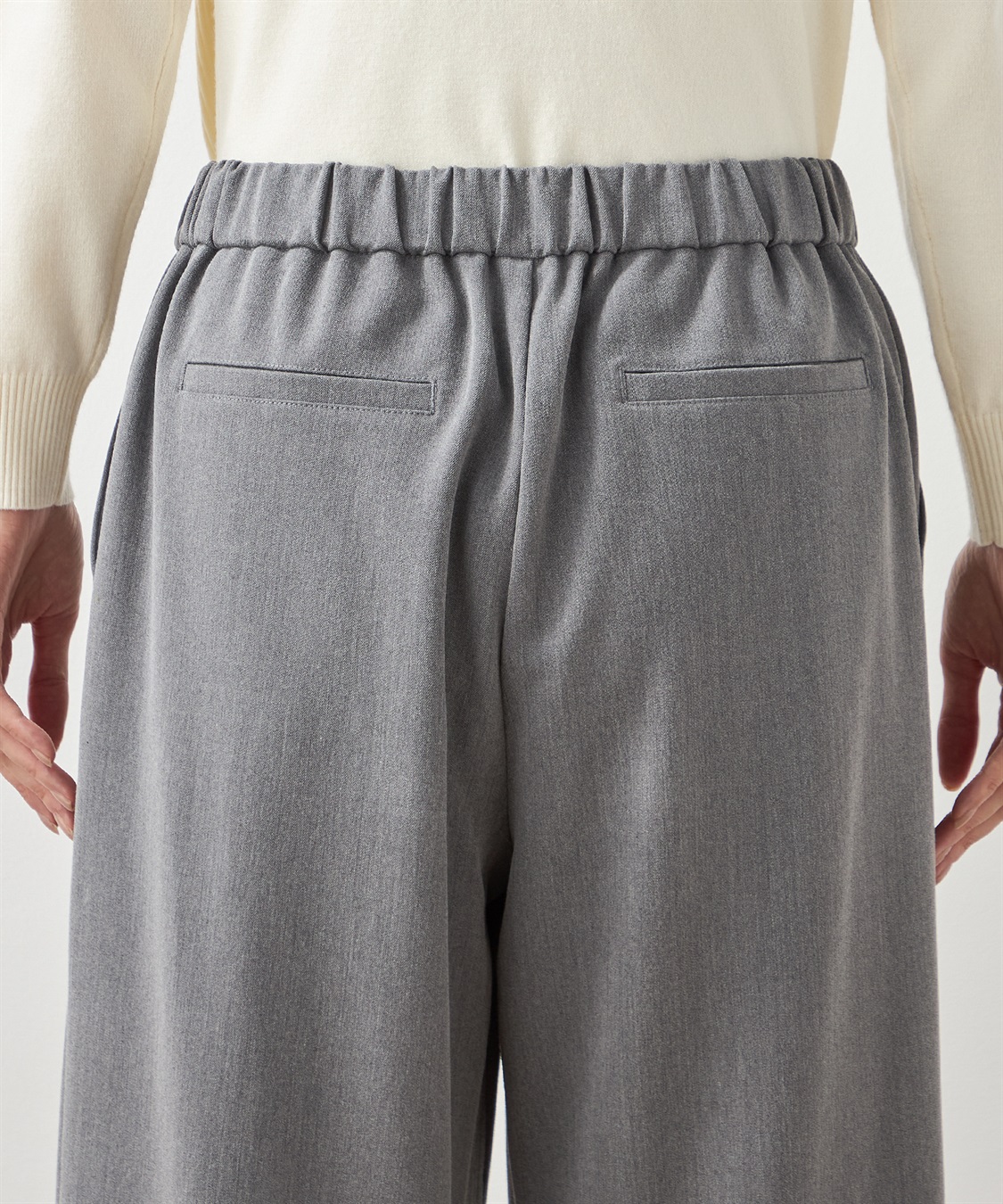 さゆ　グレー すご楽テーパードパンツ定番カラー Petit Honfleur｜クロスプラス公式