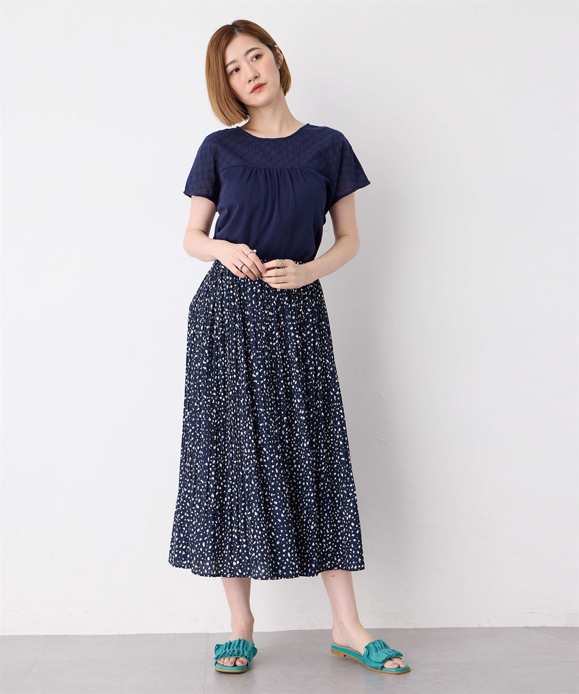 プリーツ使いスカート Petit Honfleur｜クロスプラス公式通販サイト